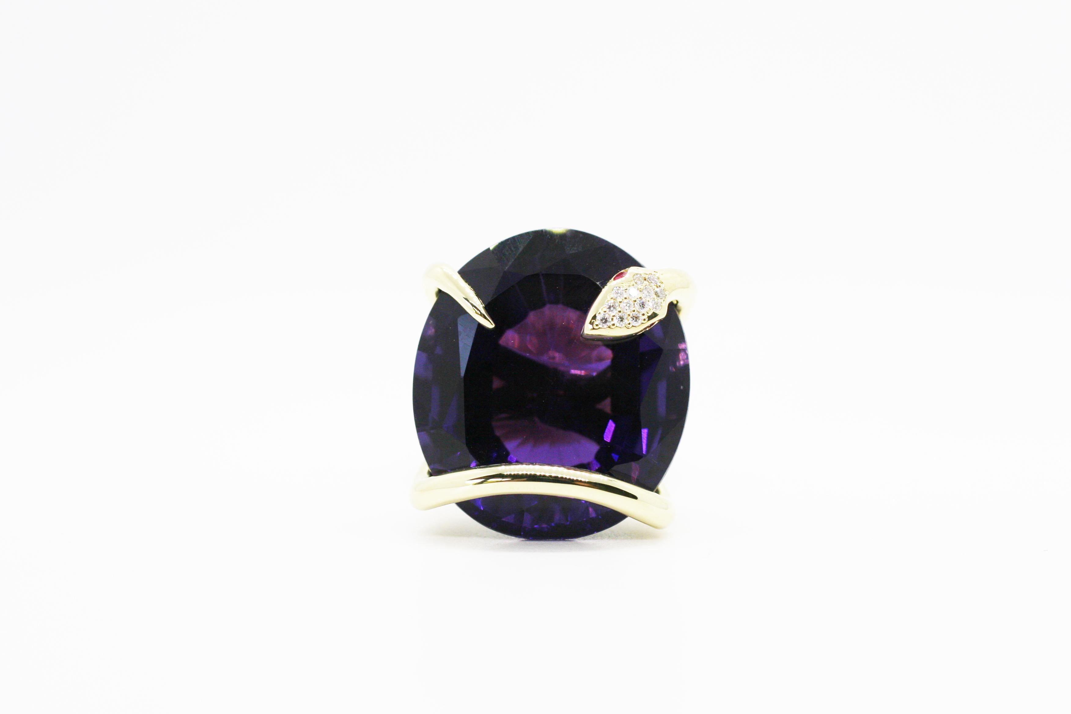 Contemporary One of A Kind 18 Karat Natural Amethyst Diamond Climbing Snake Ring  For Sale