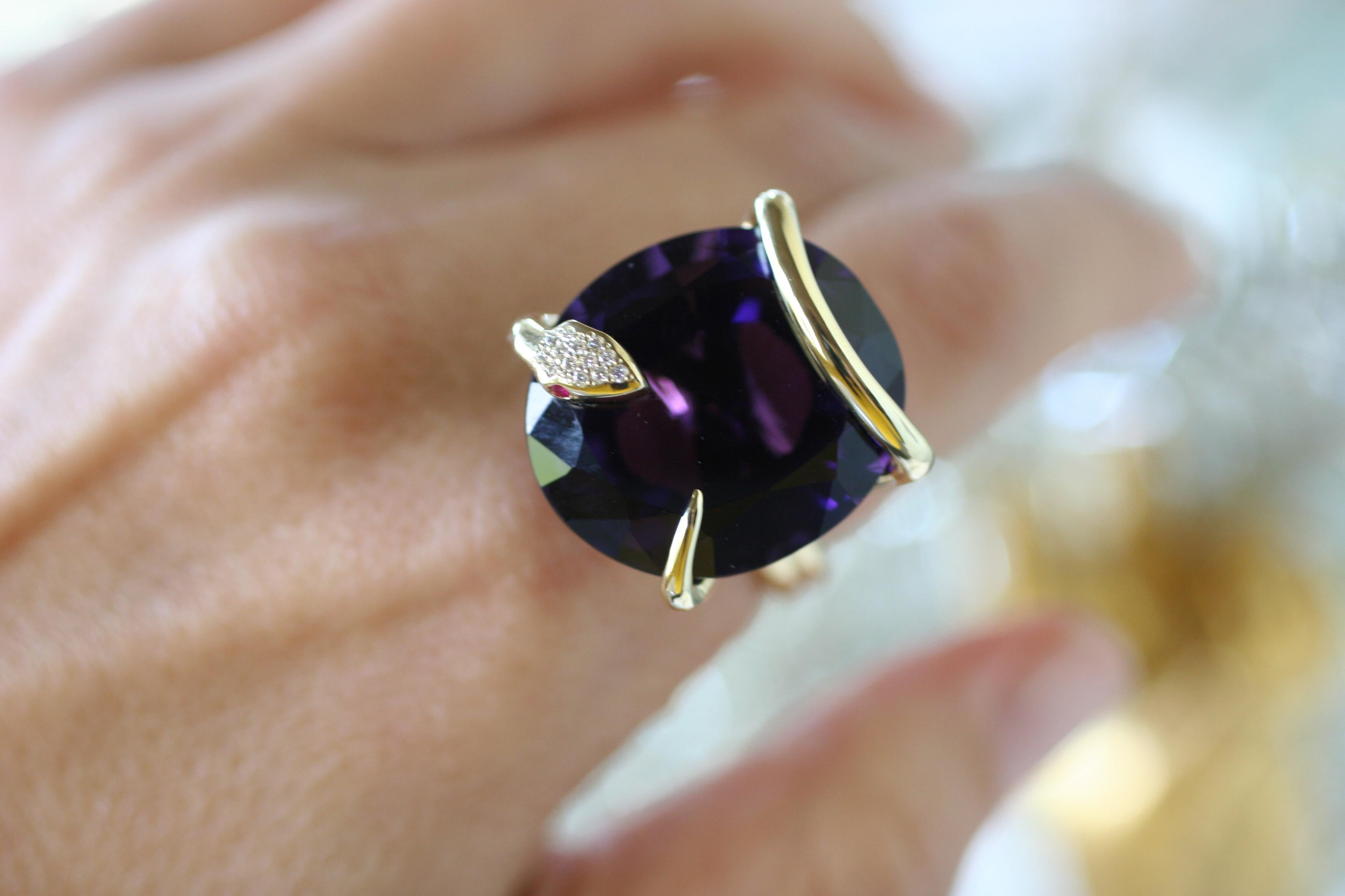 One of A Kind 18 Karat Natural Amethyst Diamond Climbing Snake Ring  For Sale 2