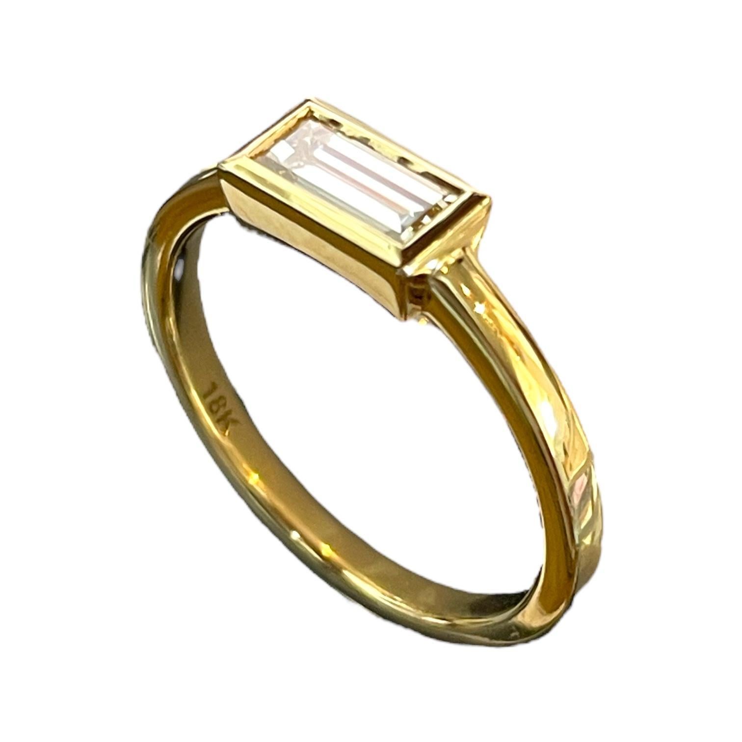 Baguette Cut One of a kind 18K Yellow Gold Bezel Baguette Natural Diamond Ring For Sale