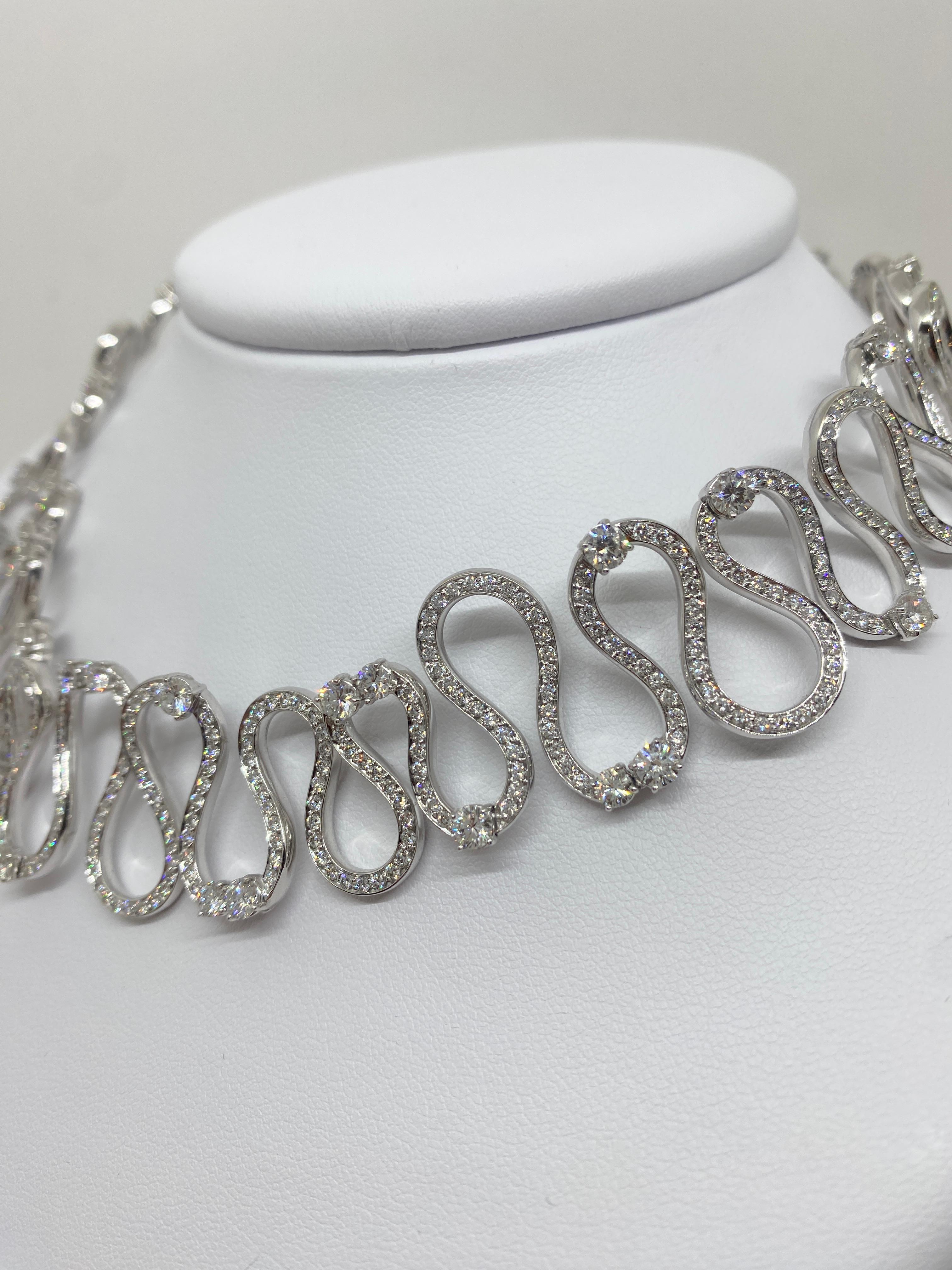 Women's One of a Kind 18 Kt White Gold Cantamessa Queen Necklace 15.64 Ct White Diamonds For Sale