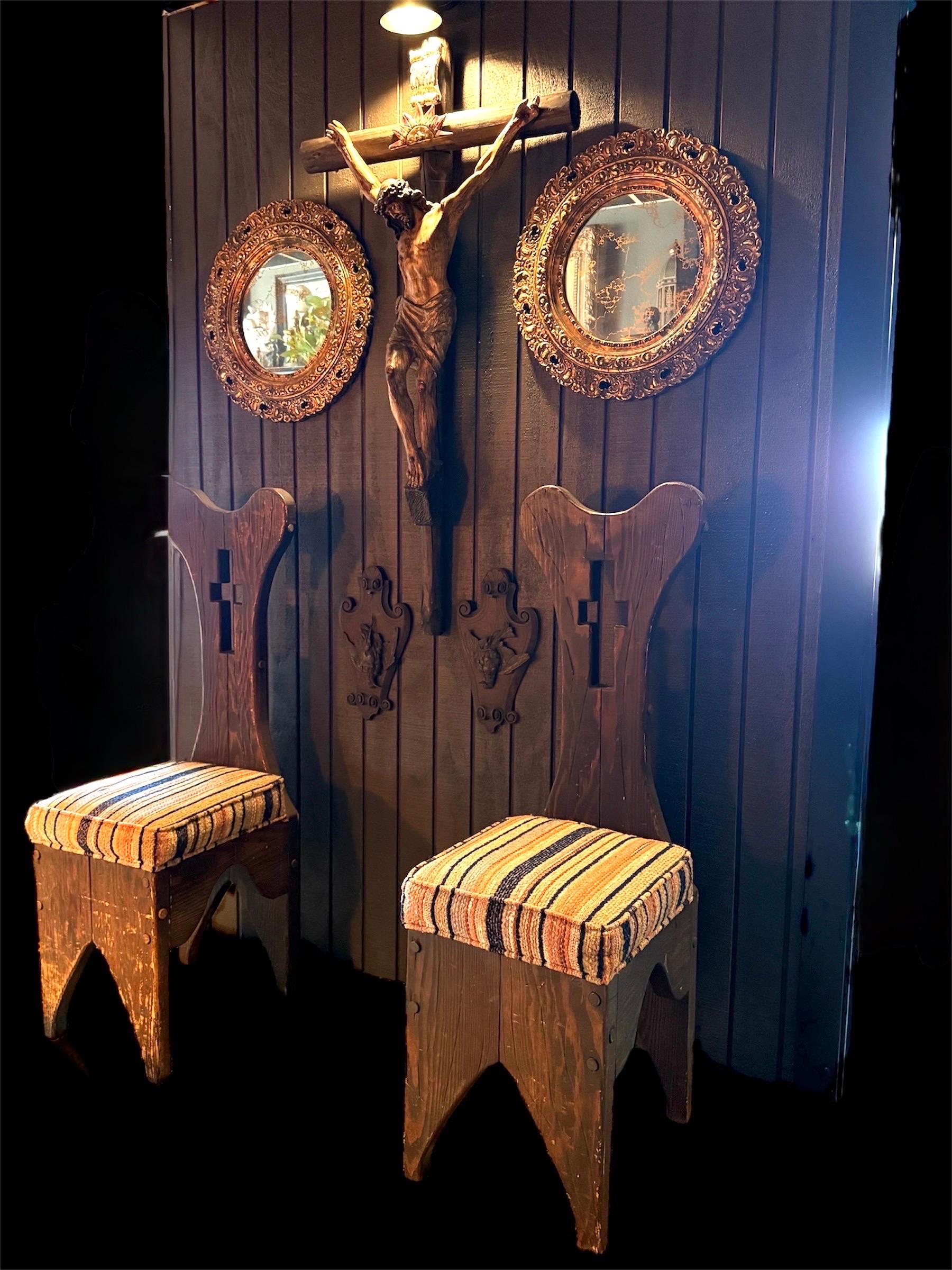 Chaises de pasteur uniques des années 1920 en bois de séquoia ancien, Californie en vente 1