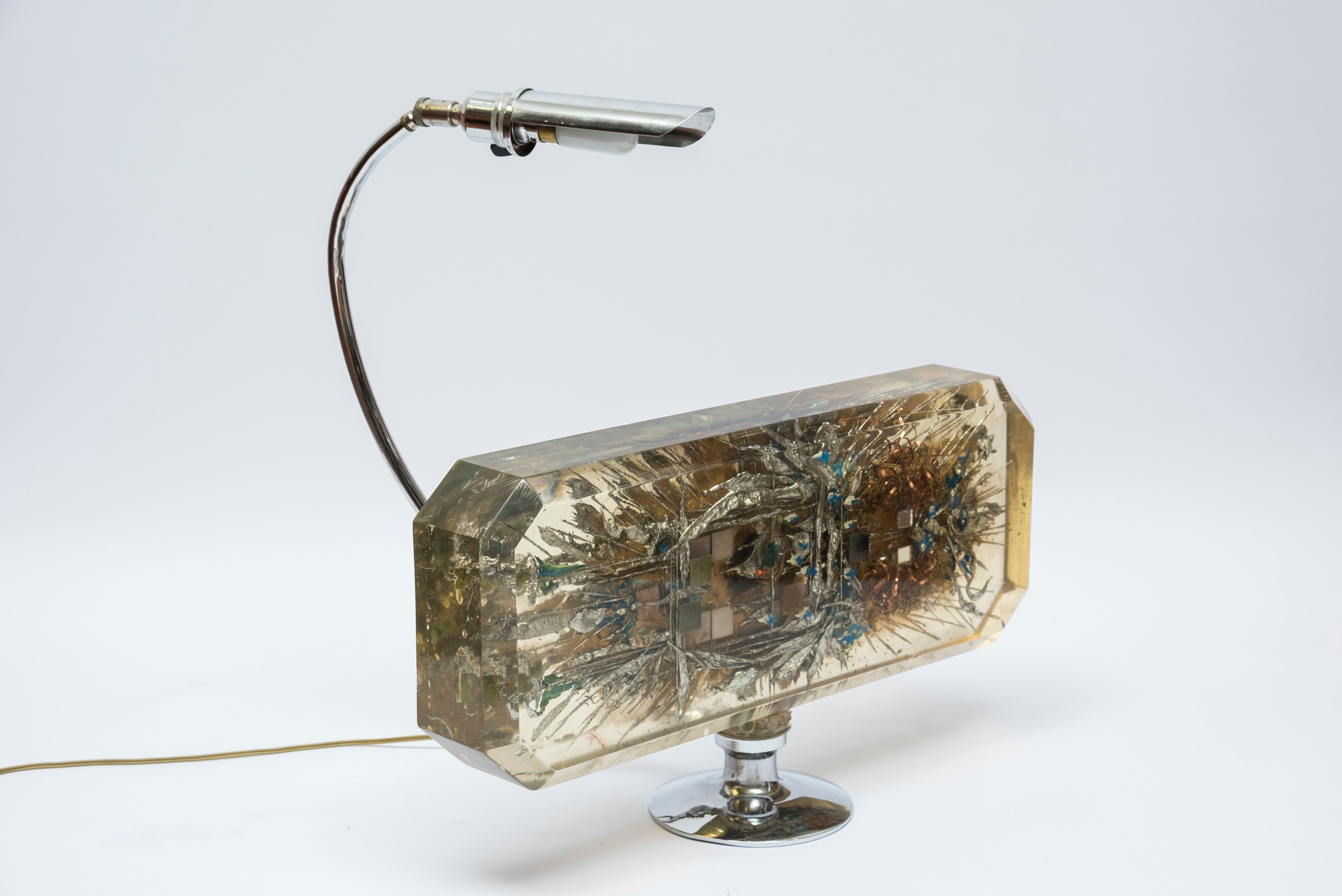 One of a Kind 1970s Resin Lamp by Romeo Paris In Fair Condition For Sale In Bois-Colombes, FR