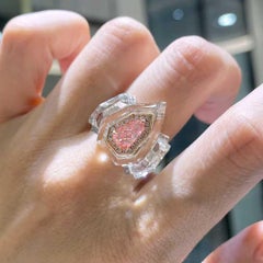 Einzigartiger 1ct Pink Diamond Ring mit 14,80ct Kristall und 0,14ct weißen Diamanten