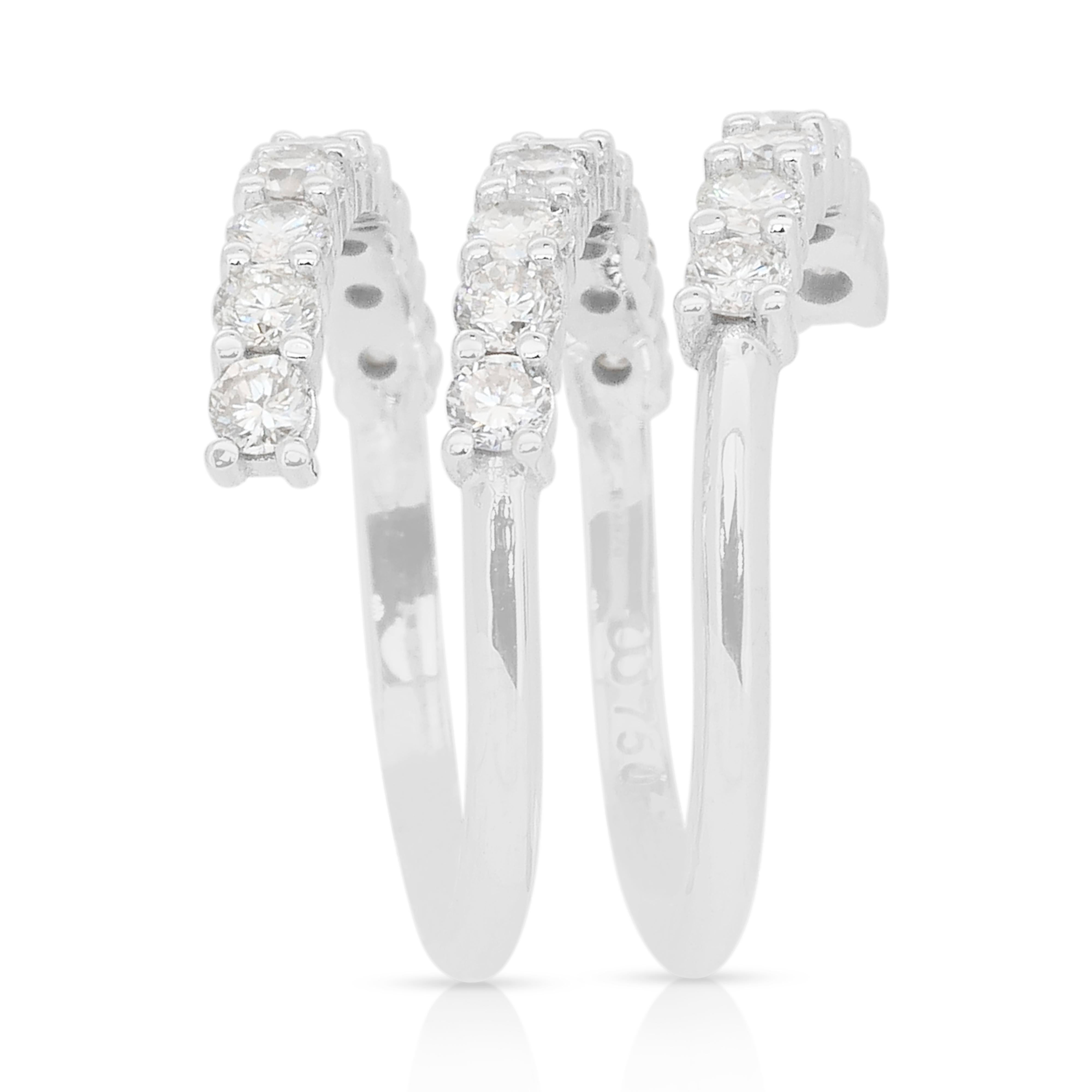 One of a Kind 2.01ct Natural Diamonds Ring in 18k White Gold - IGI Certified For Sale 1
