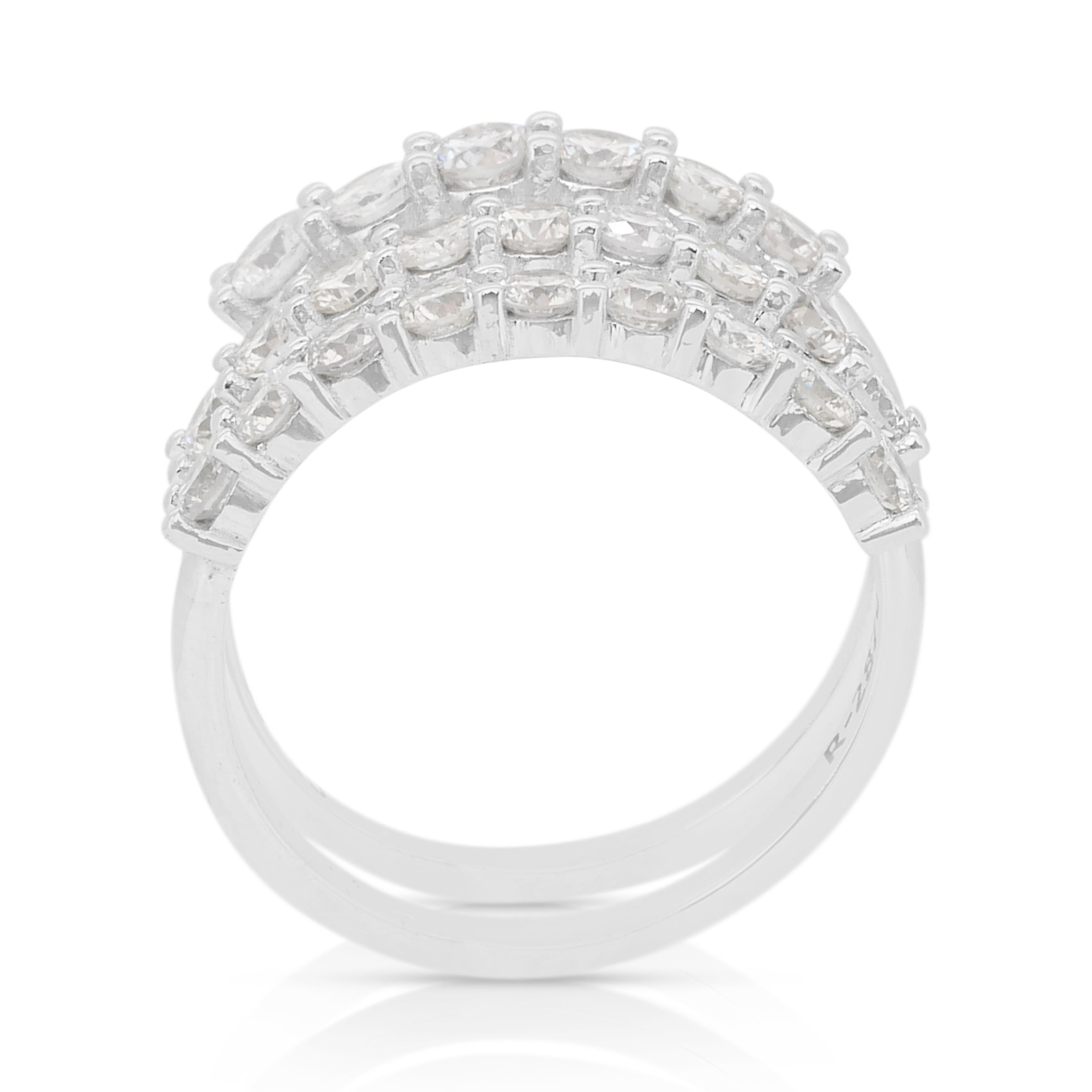 One of a Kind 2.01ct Natural Diamonds Ring in 18k White Gold - IGI Certified For Sale 3