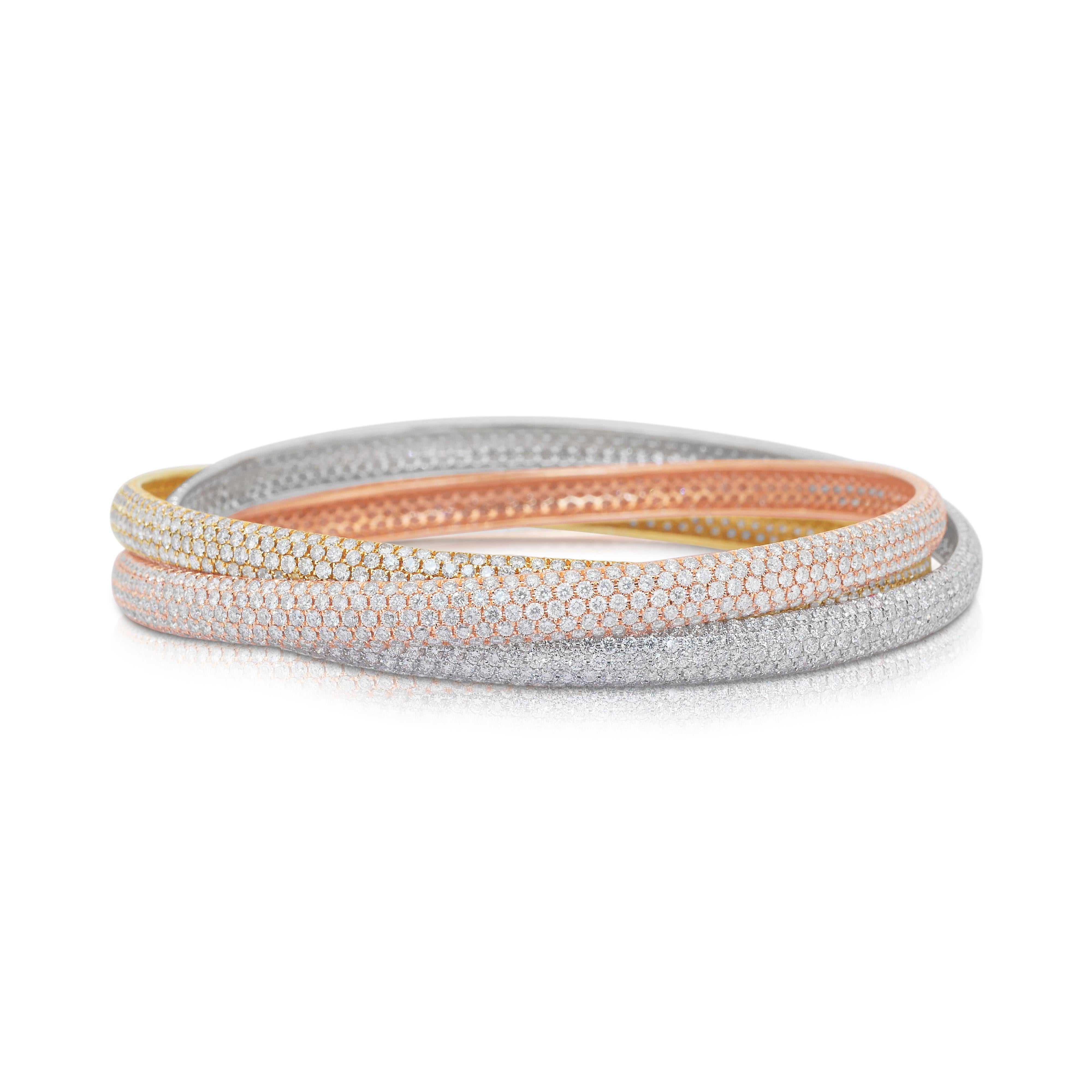 One of a Kind 23.80ct Diamonds Bracelet in 18k Yellow, Rose, and White Gold For Sale 1