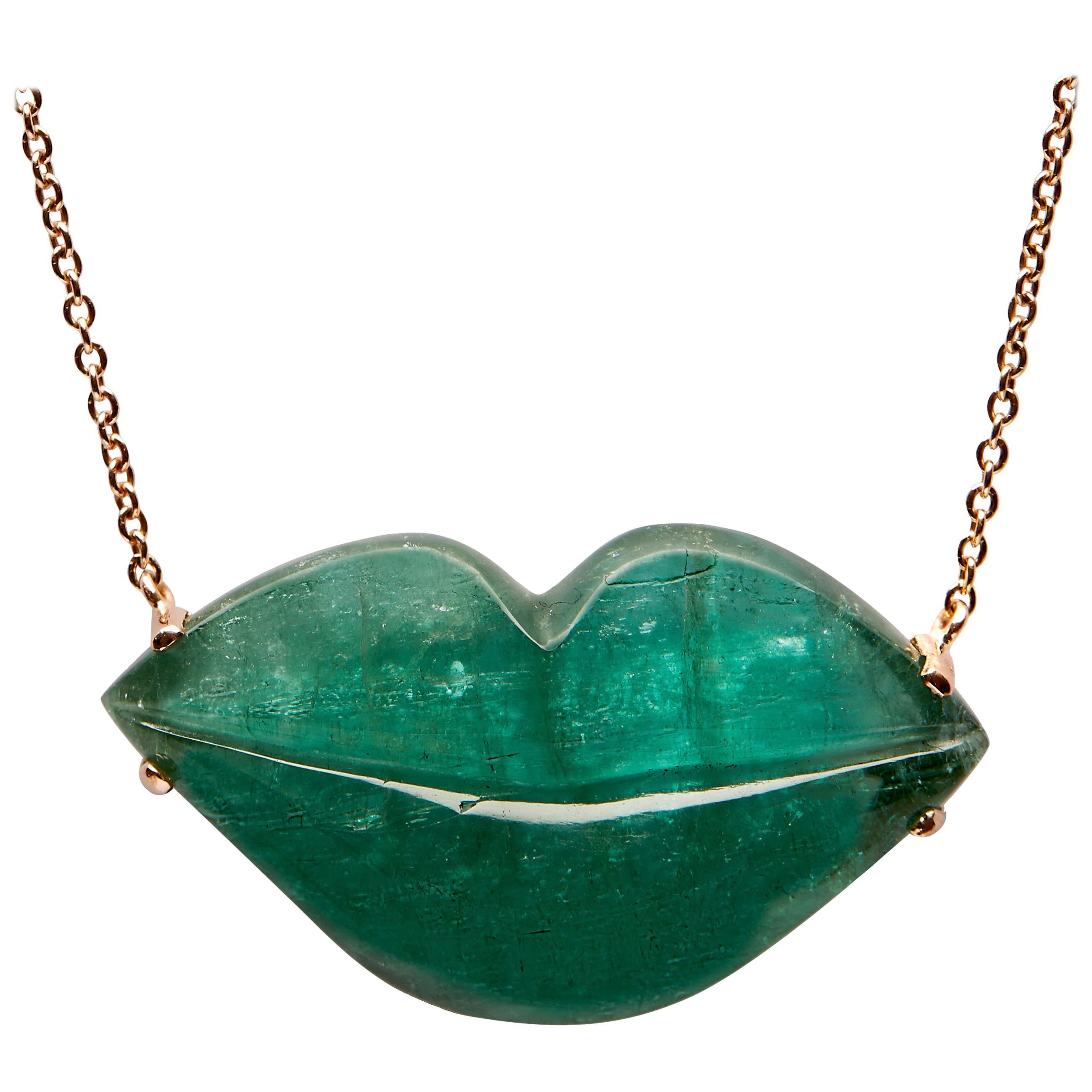 One of a Kind 34.5 Carat Green Tourmaline Lips Necklace 18 Karat Gold For Sale