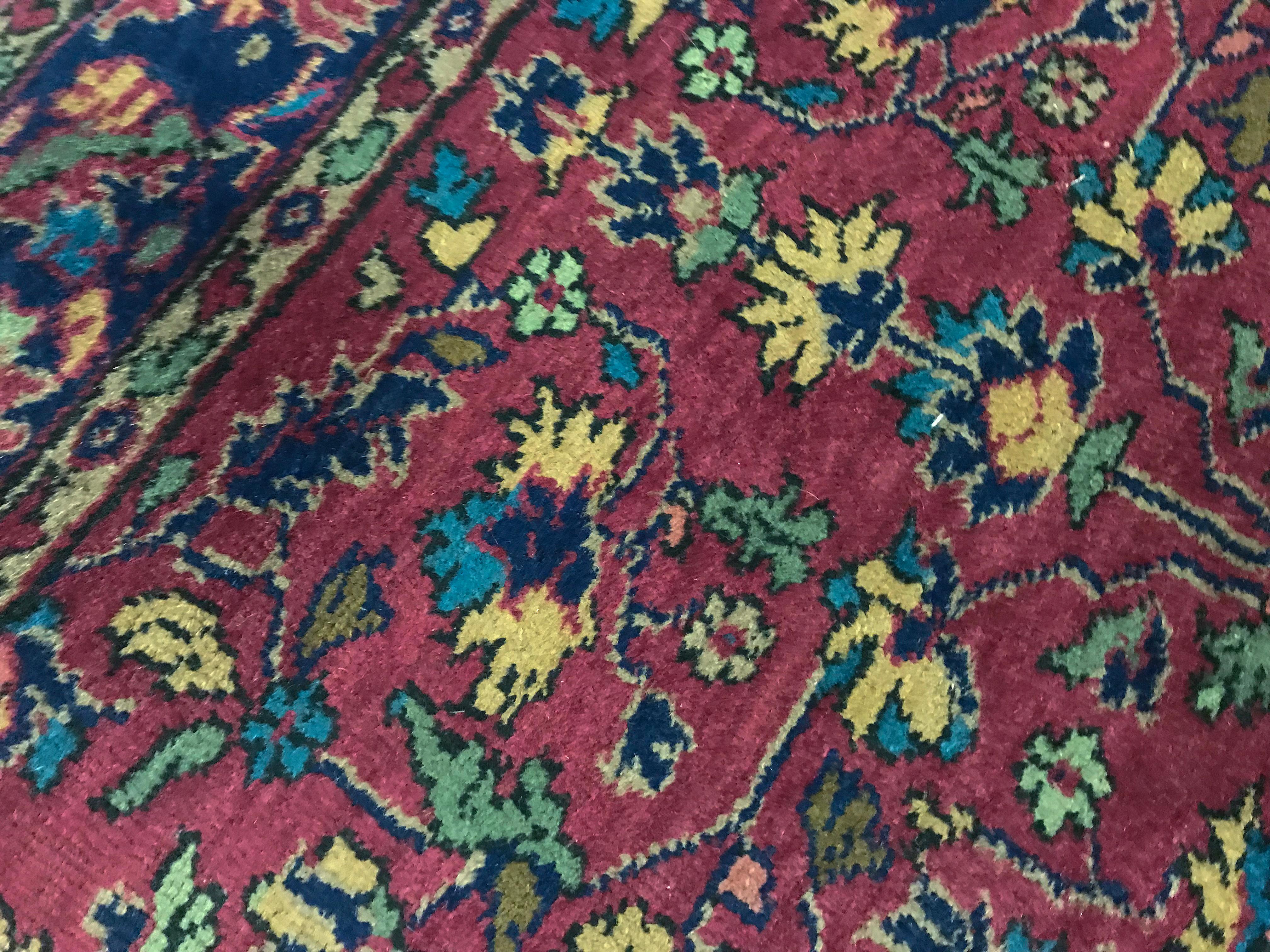 Traditioneller handgewebter Wollteppich 4'-11