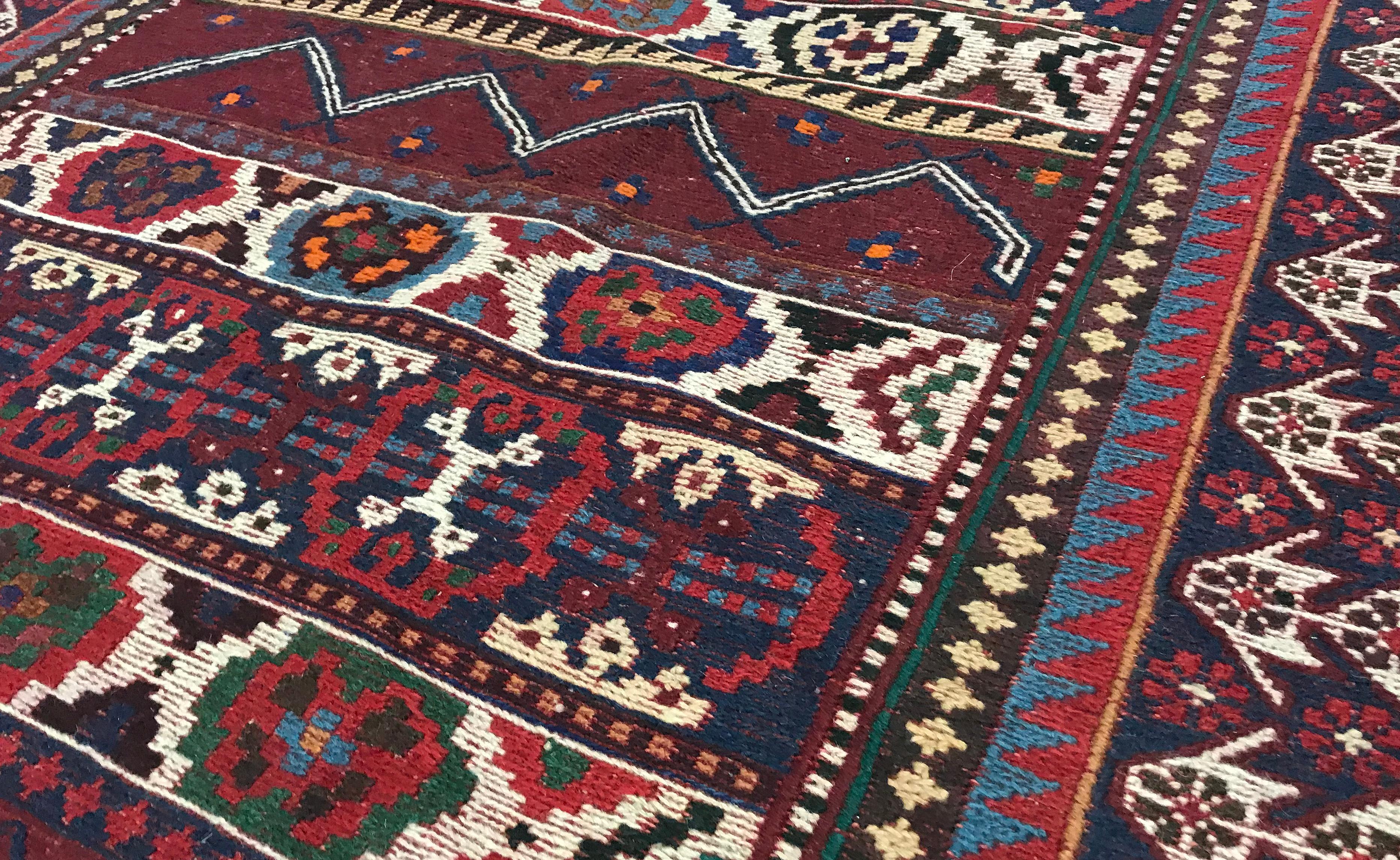 Tissé à la main traditionnelle unique en son genre  Tapis en laine 4'7