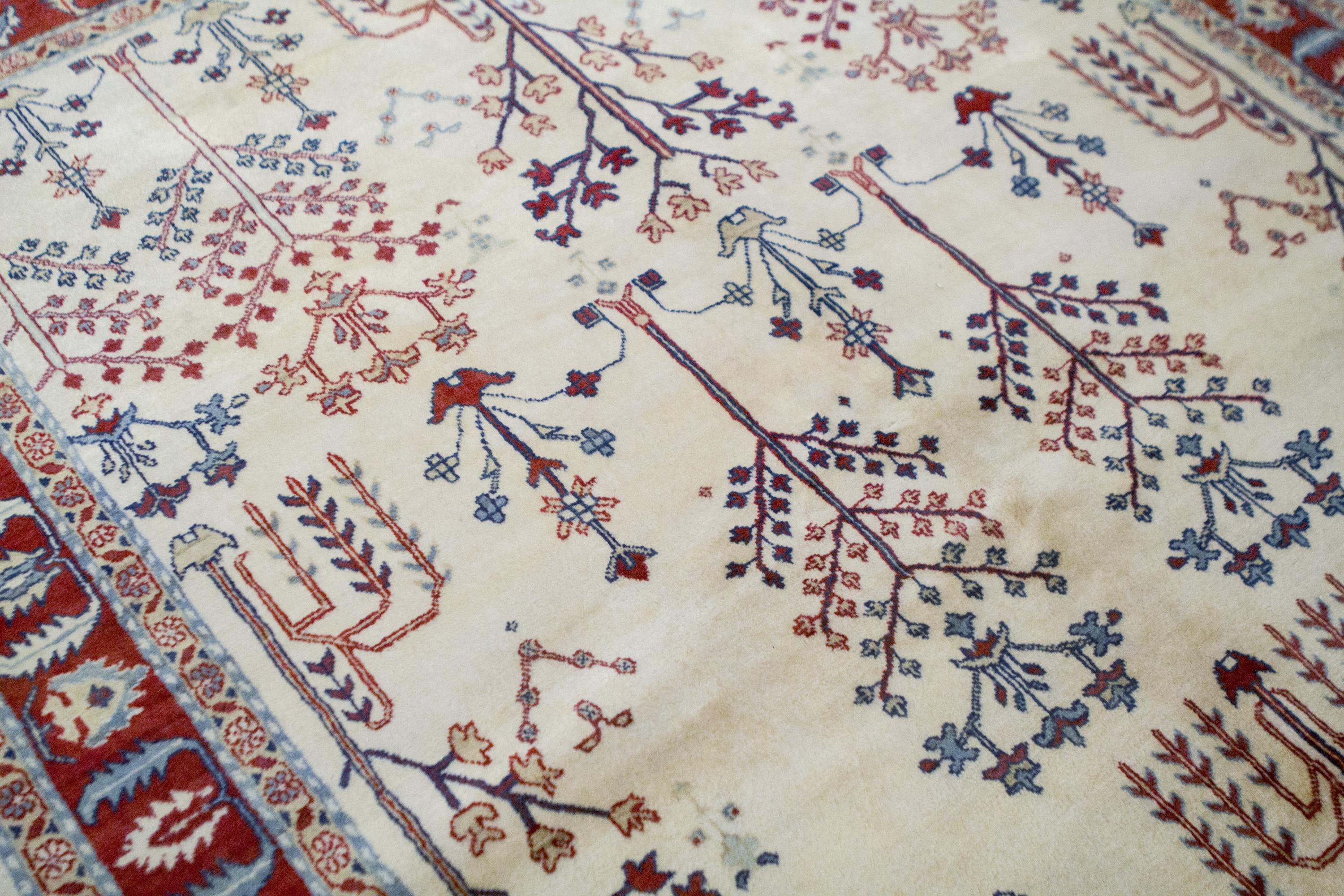 modern floral rug