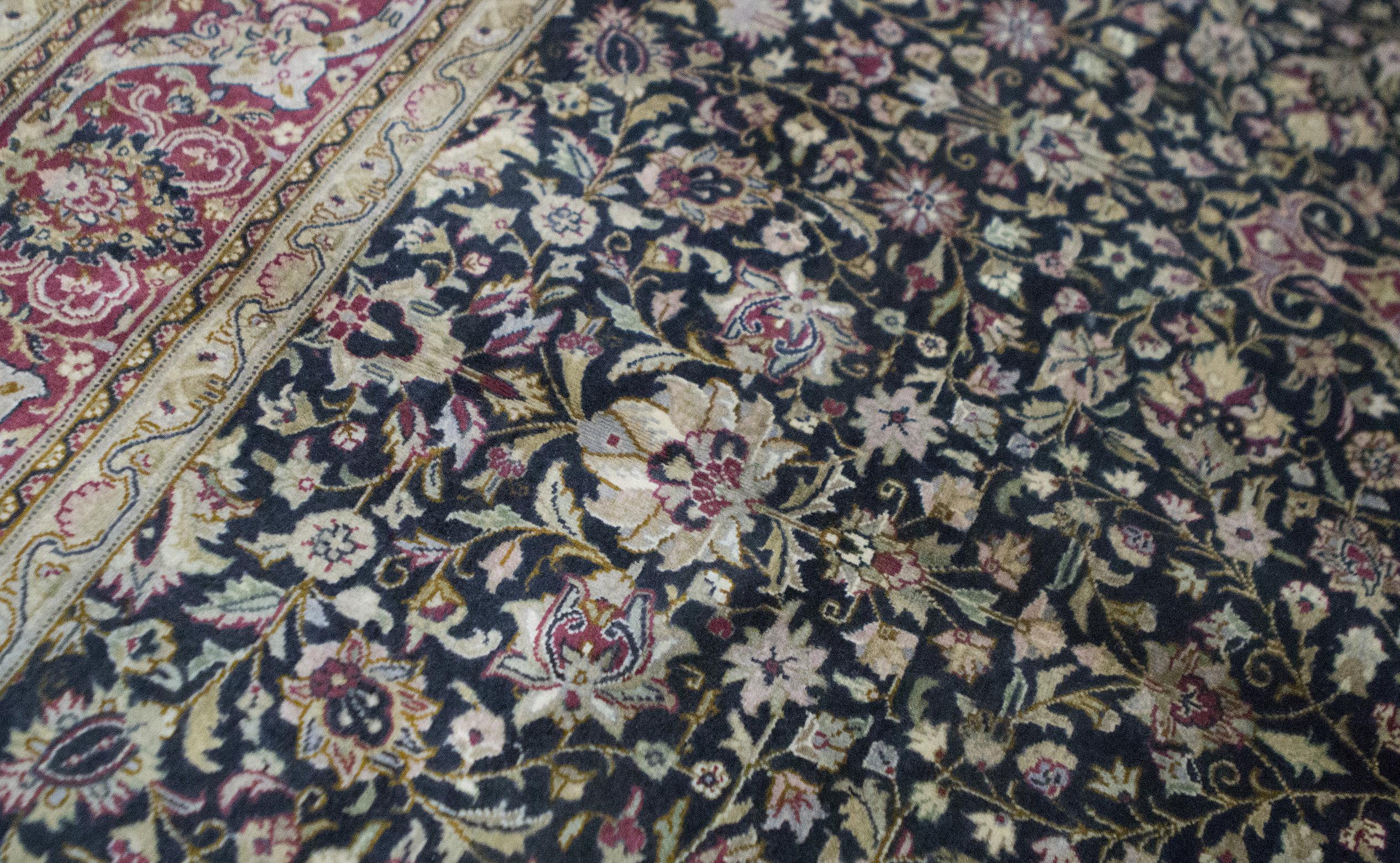 XXI secolo e contemporaneo Tappeto tradizionale in lana intrecciata a mano unico nel suo genere  6' x 8'11 in vendita