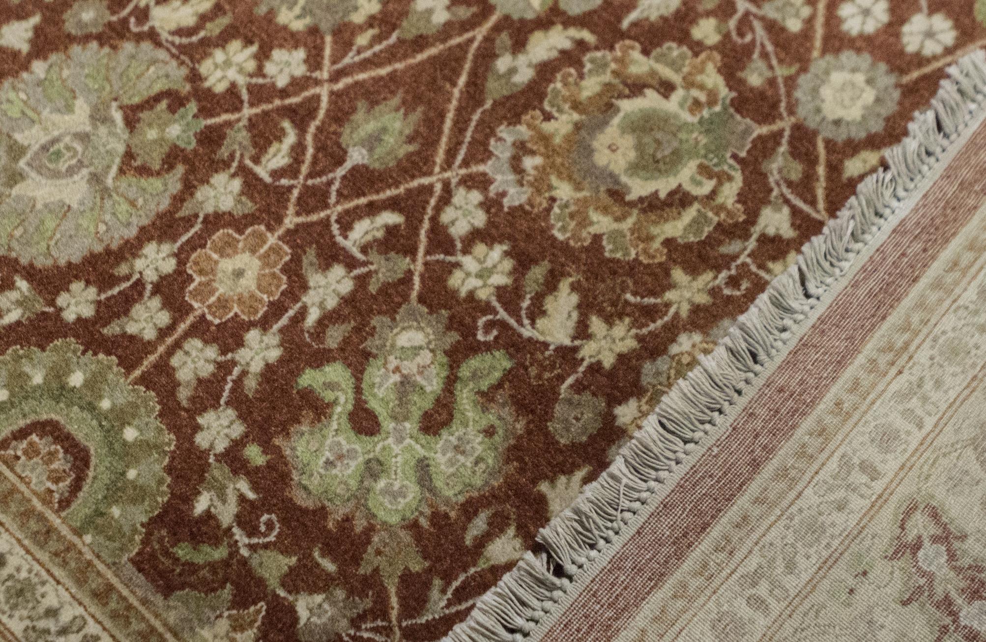 Tappeto tradizionale di lana intrecciata a mano unico nel suo genere 6'1 x 9' In condizioni Nuovo in vendita a Secaucus, NJ