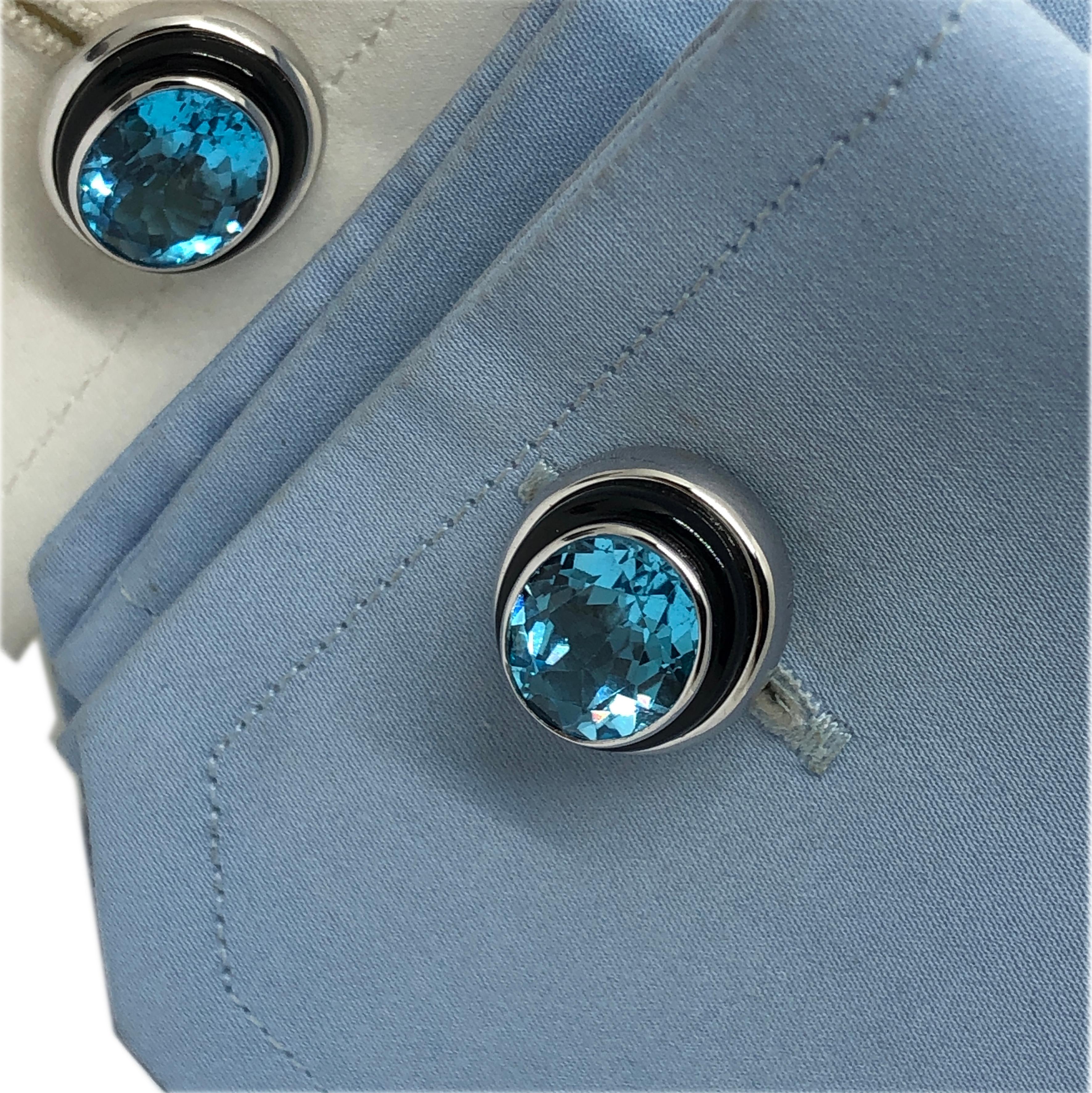 Berca One-of-a-Kind 8.97Kt Oval Blue Topaz Hand Inlaid Onyx White Gold Cufflinks For Sale 5