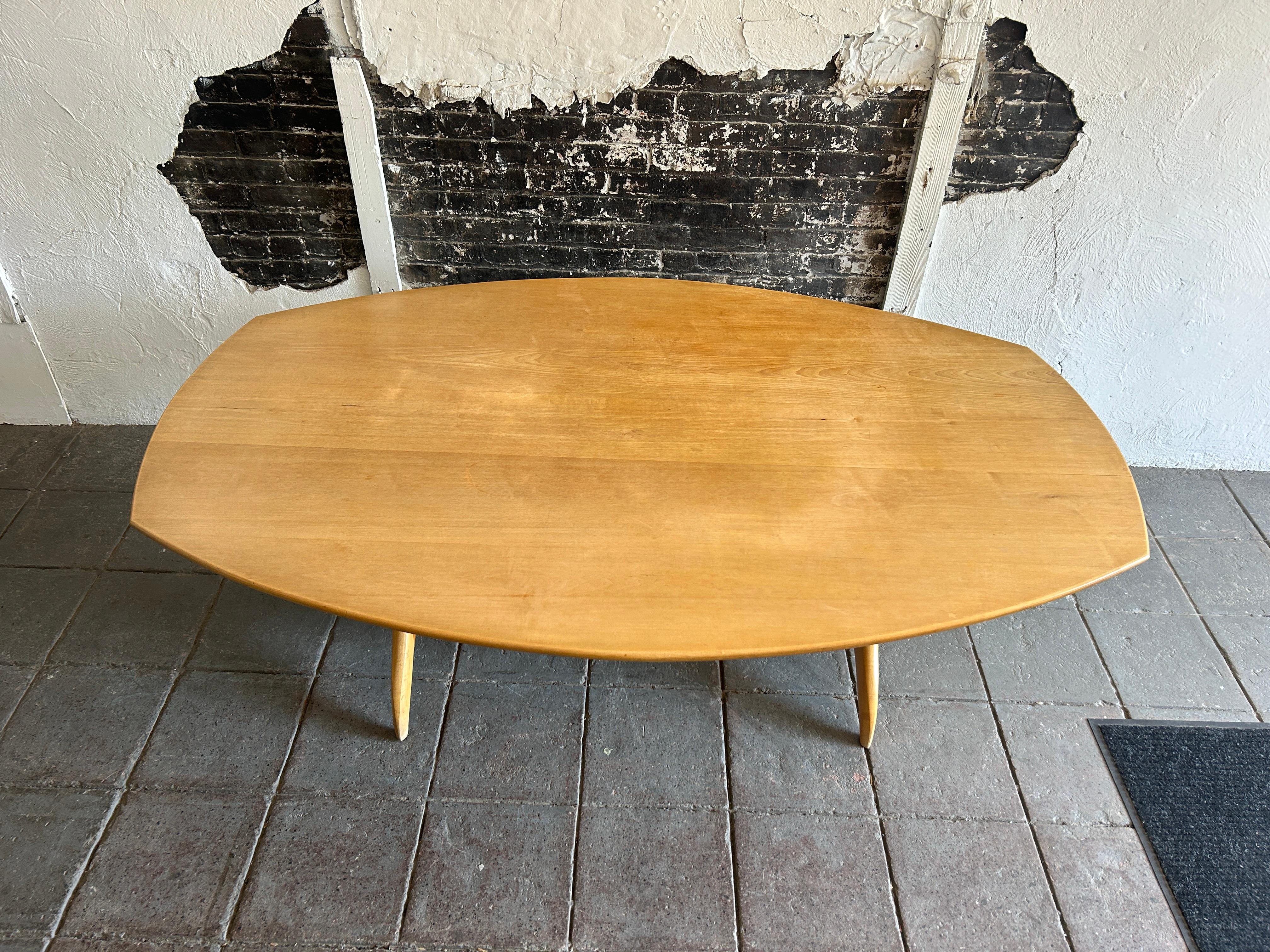 One of a kind American Studio craft birch blonde dining table with 6 chairs For Sale 2