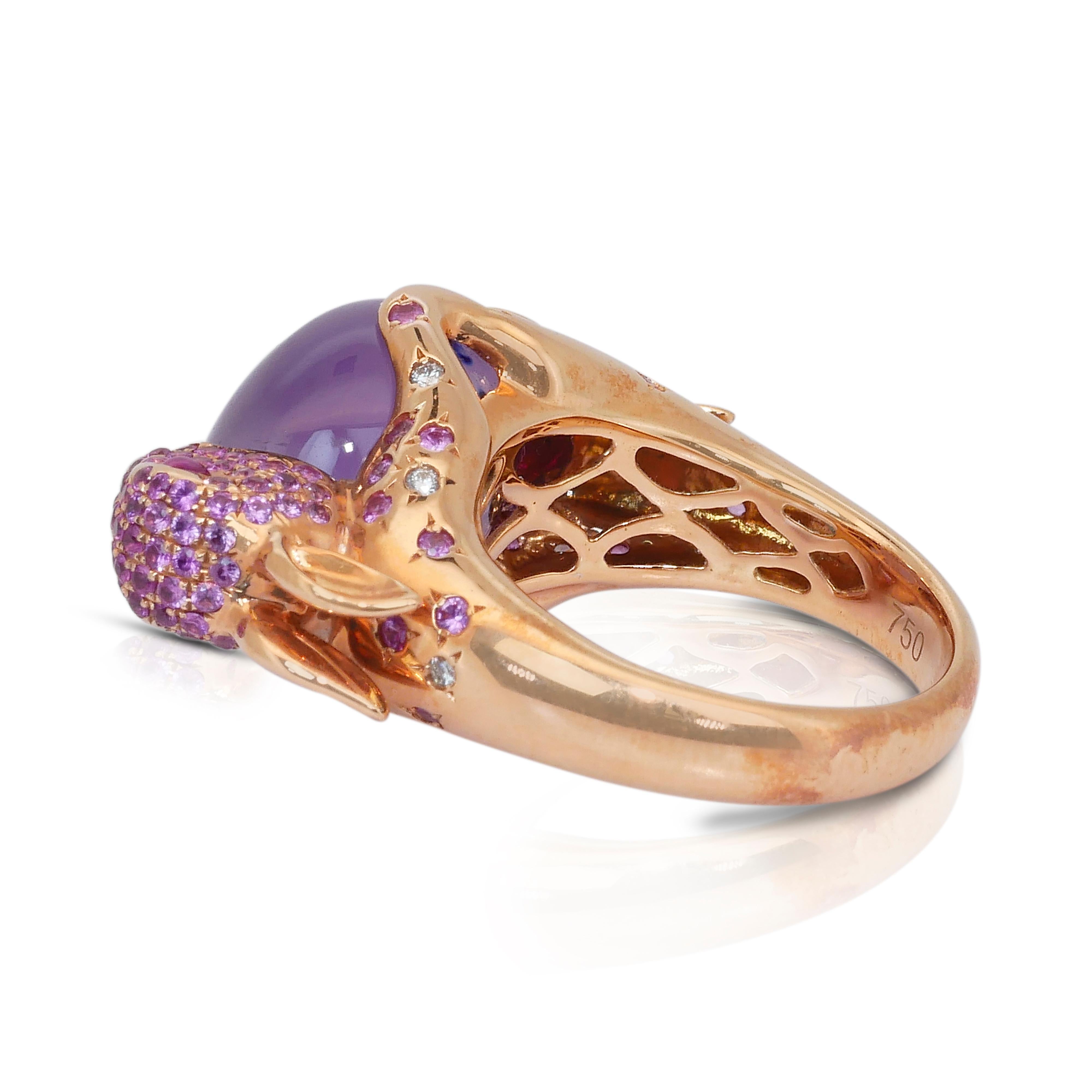 One of a Kind Amethyst, Sapphires, and Diamonds Cocktail Ring in 18k Yellow Gold Corte oval en venta