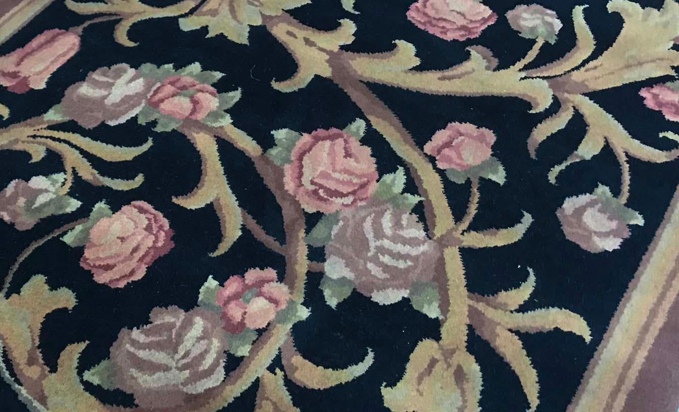 Basati su autentici disegni orientali e utilizzando solo le lane più pregiate, questi tappeti tessuti a mano sono dei veri e propri classici senza tempo. Questi stili tradizionali riflettono i modelli classici che hanno creato i decori più belli nel
