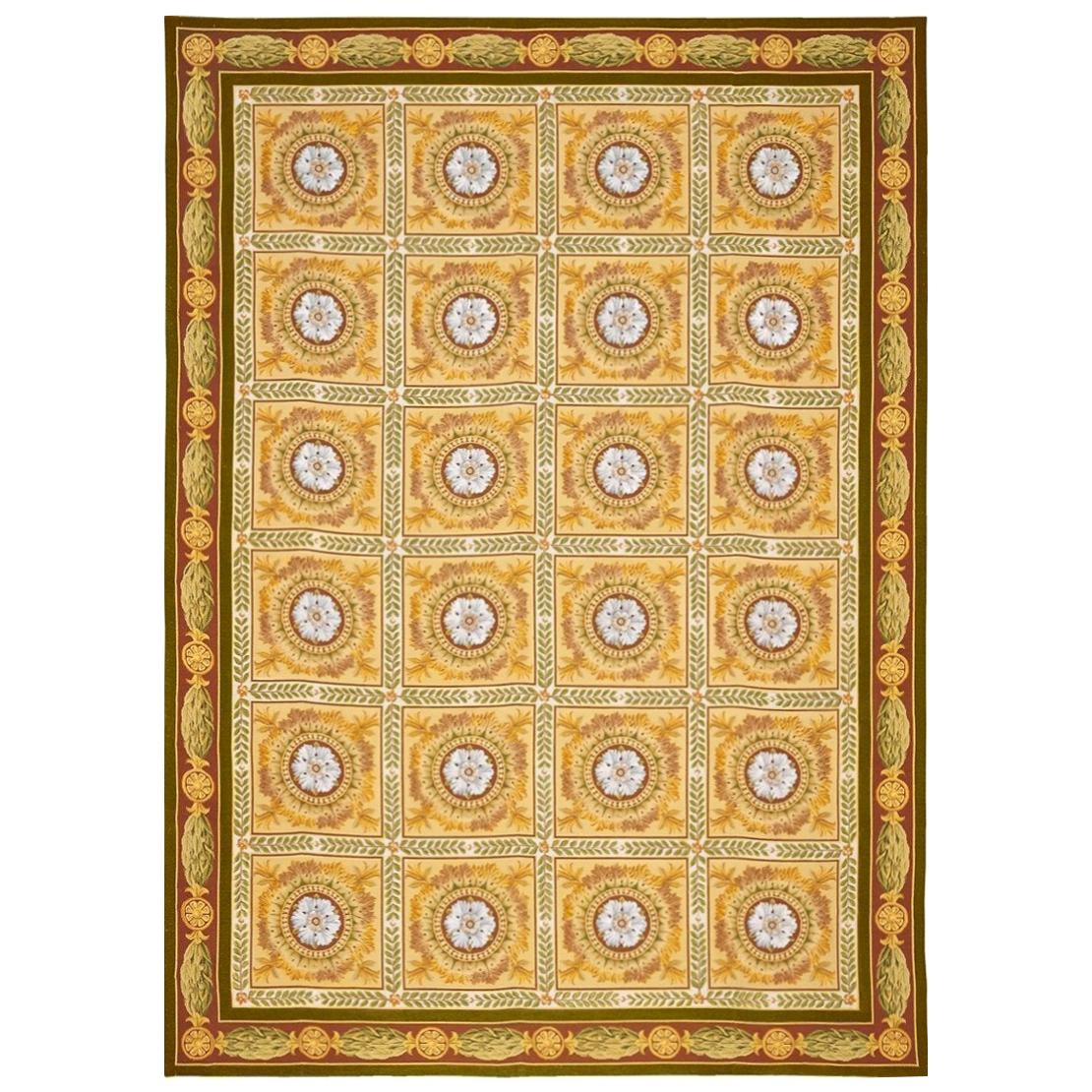 Traditional Handwoven Wool Area Rug  9'11 x 13'9 For Sale