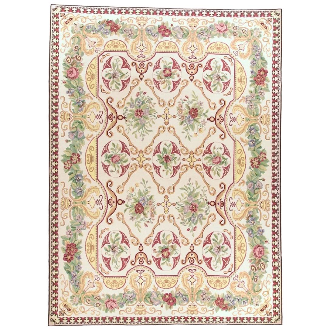Traditional Handwoven Wool Area Rug 9'11 x 13'10 For Sale