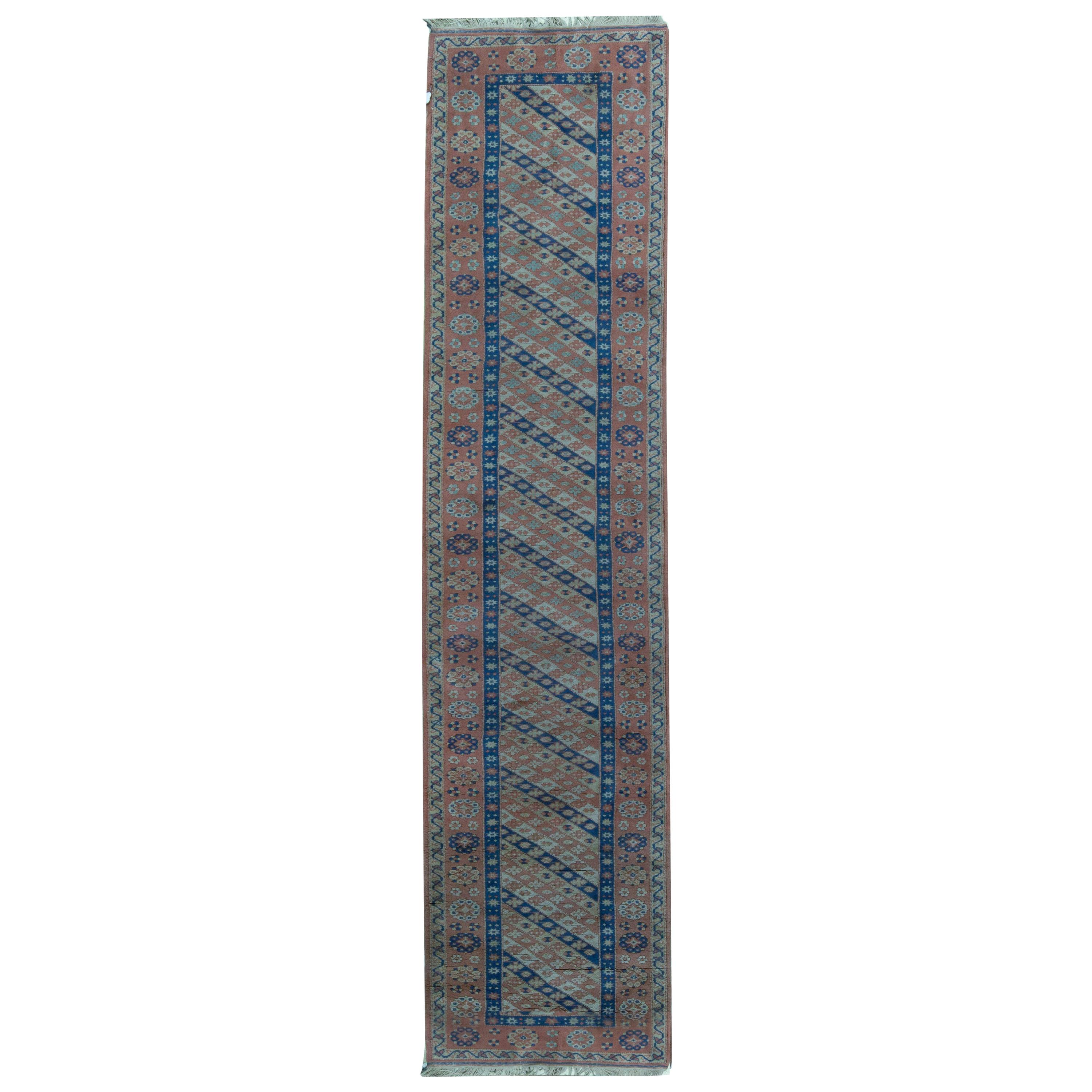 Traditional Handwoven Wool Runner Area Runner  2'8 x 11'3 For Sale