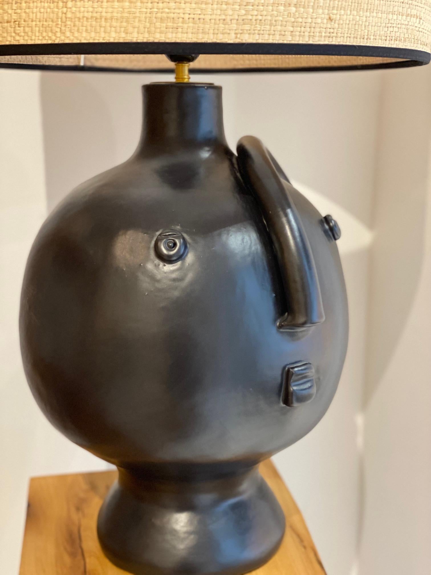 Einzigartiger schwarzer Keramik-Lampensockel, signiert von Dalo im Zustand „Hervorragend“ im Angebot in Paris, FR