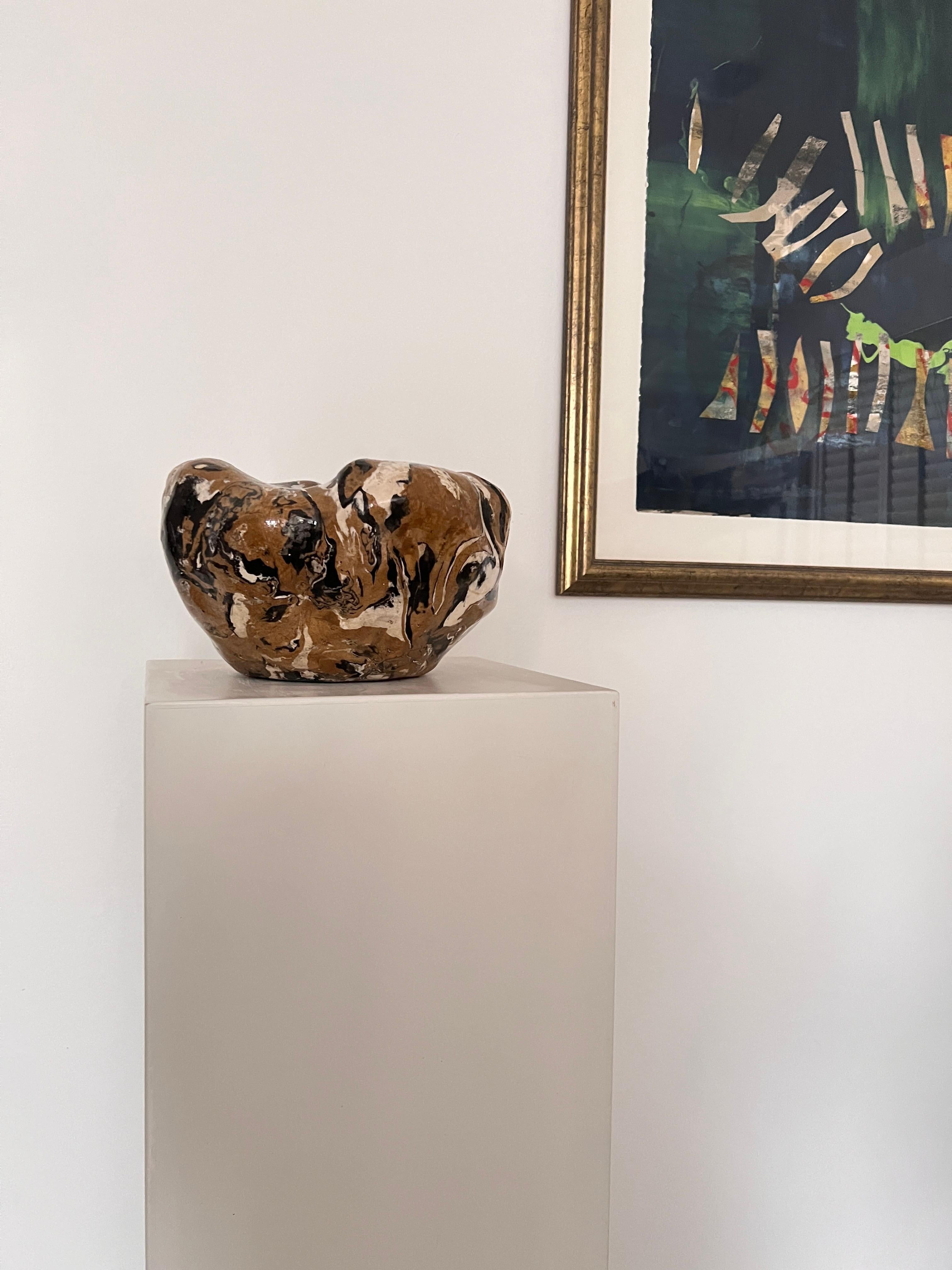 Moderno Scultura di ciotola unica nel suo genere, realizzata a mano in vendita