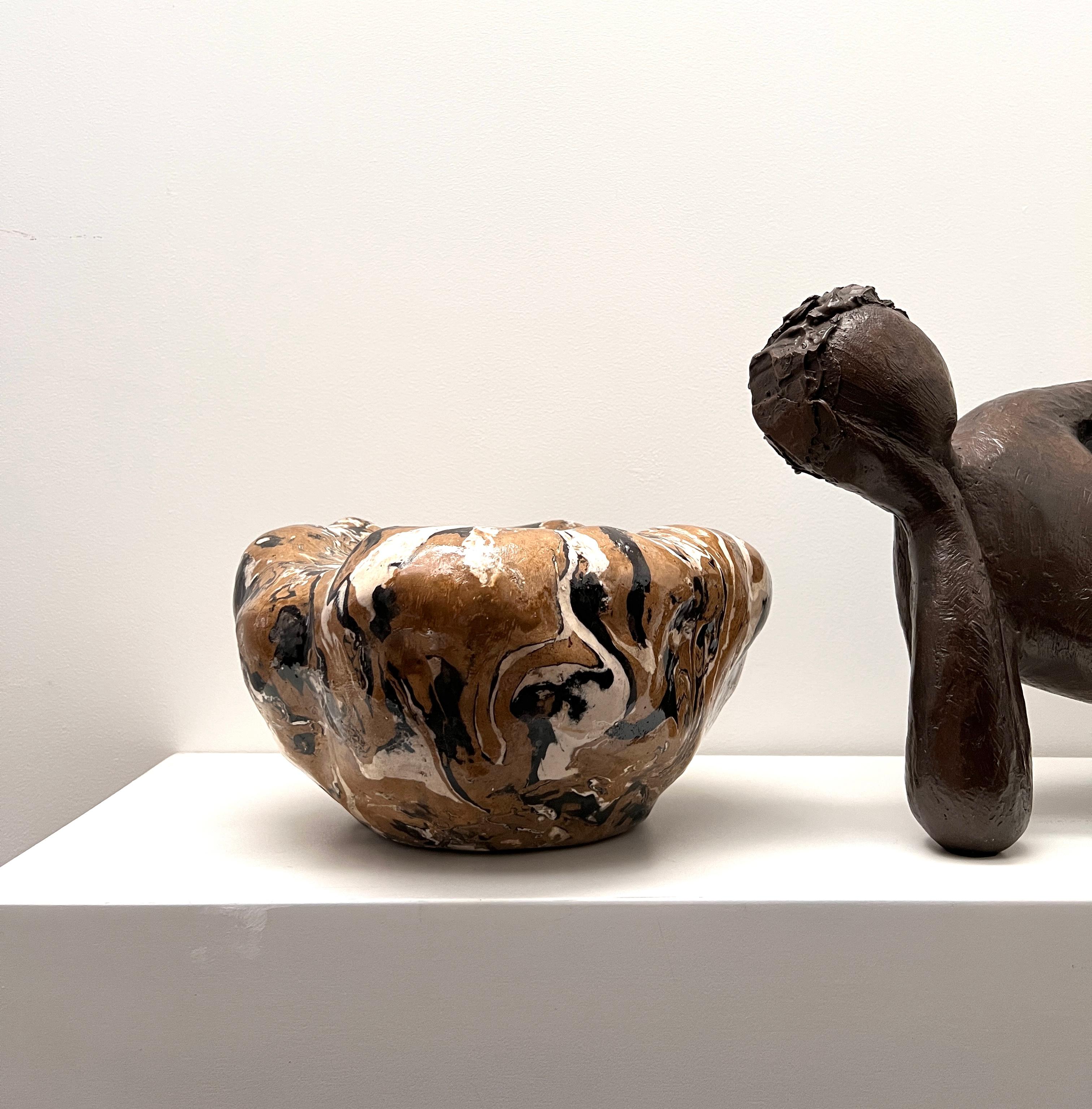 Europeo Scultura di ciotola unica nel suo genere, realizzata a mano in vendita
