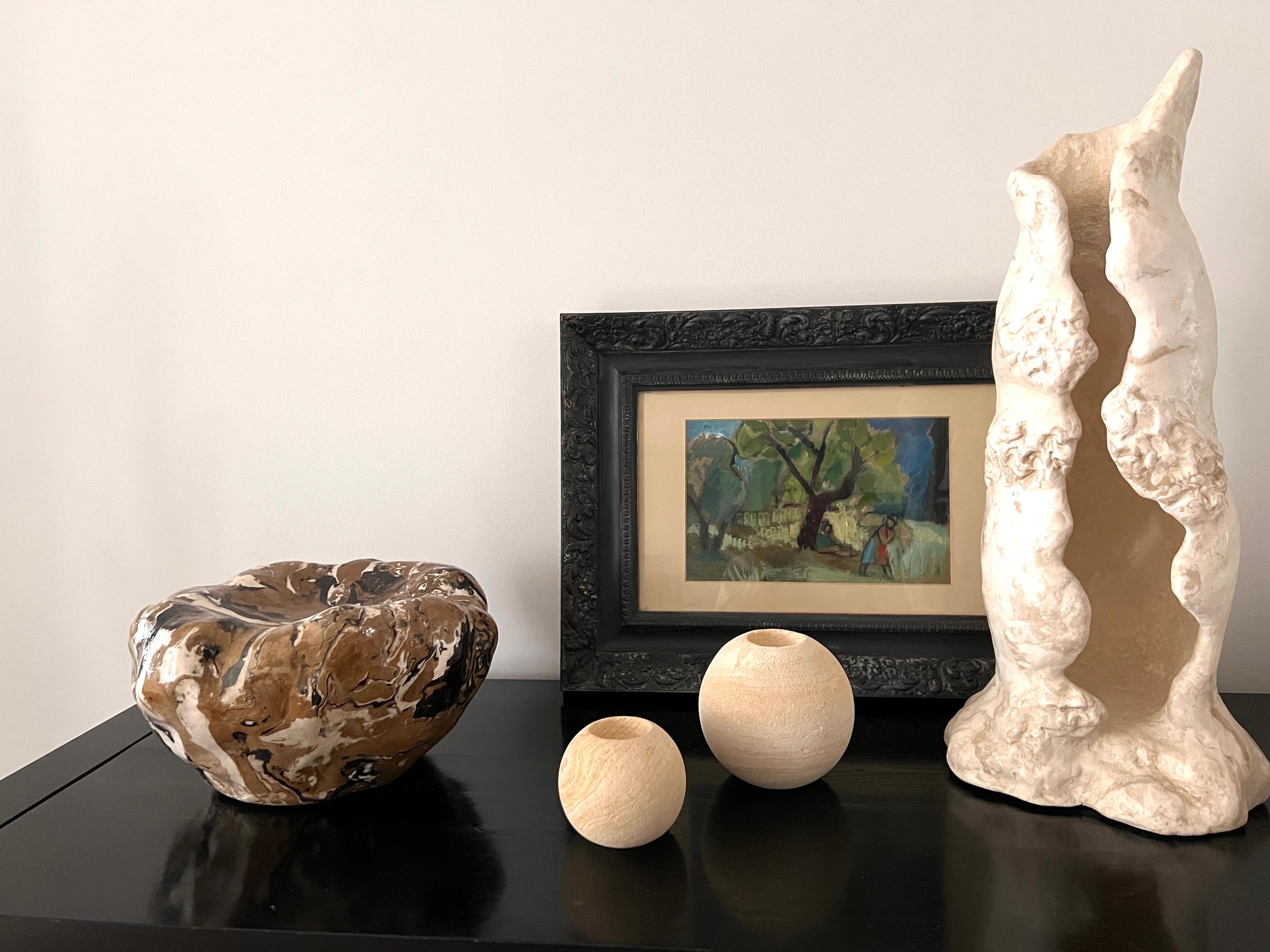 Intagliato a mano Scultura di ciotola unica nel suo genere, realizzata a mano in vendita