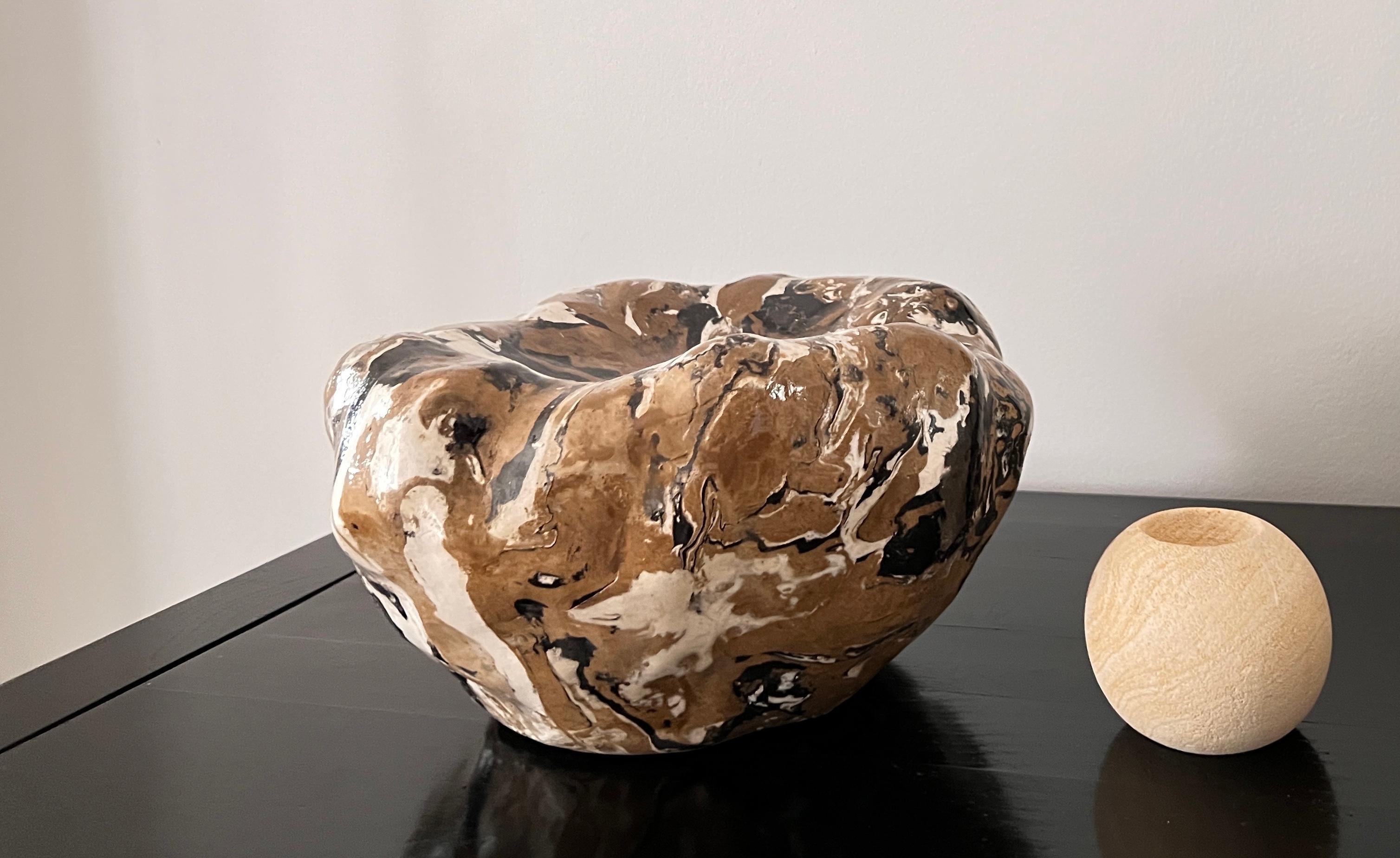 XXI secolo e contemporaneo Scultura di ciotola unica nel suo genere, realizzata a mano in vendita