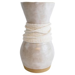 Keramikvase aus Keramik und Faser #809, Unikat  - Weiße Glasur mit gewebter weißer Baumwolle