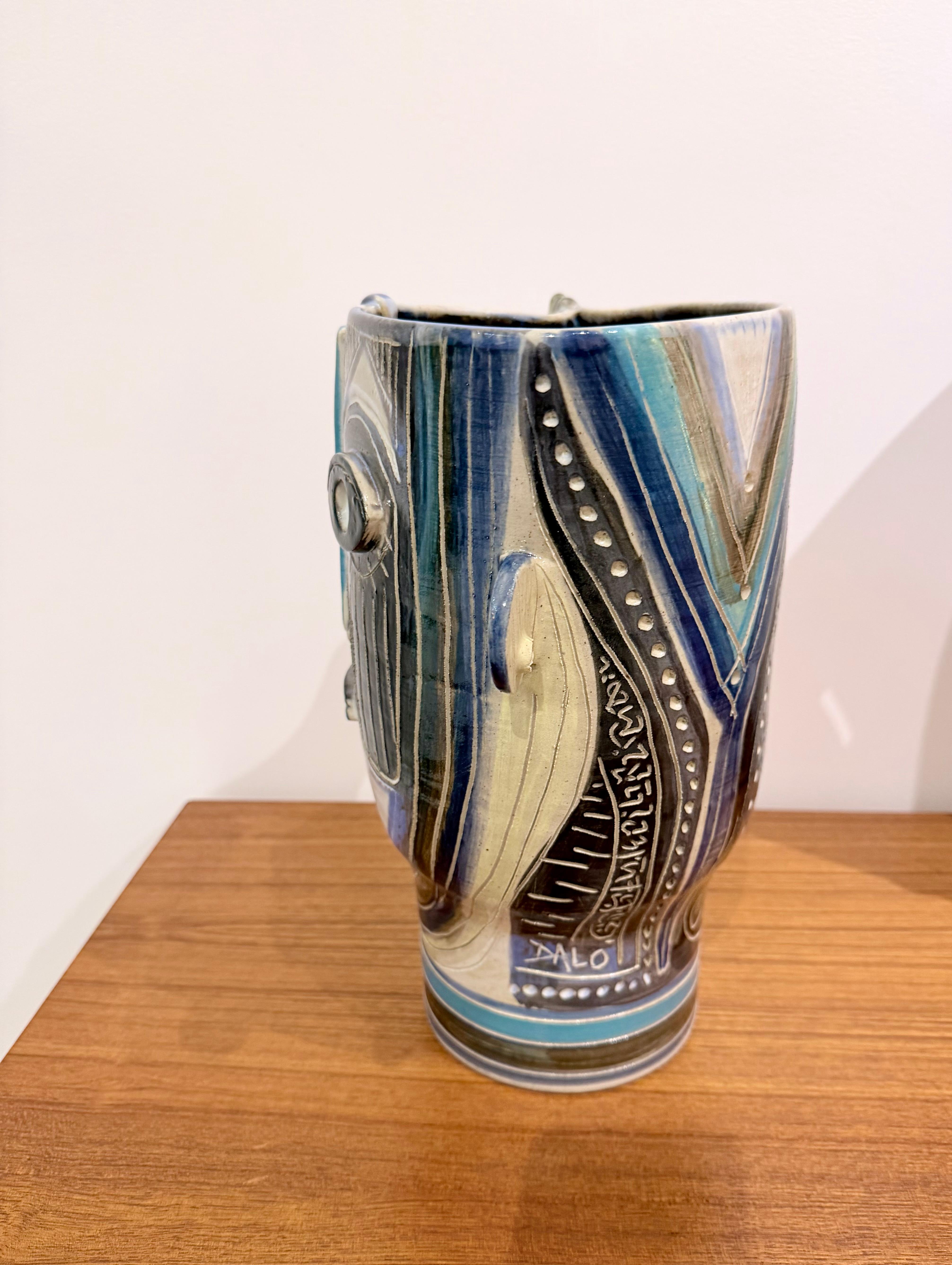 Francese One of a Kind Ceramic Sculpture Vase Signed Dalo in vendita