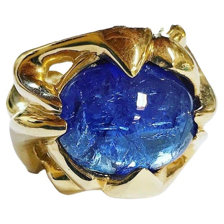 One of a Kind Cocktail Ring with 10 Carat Cabochon Tanzanite For Sale