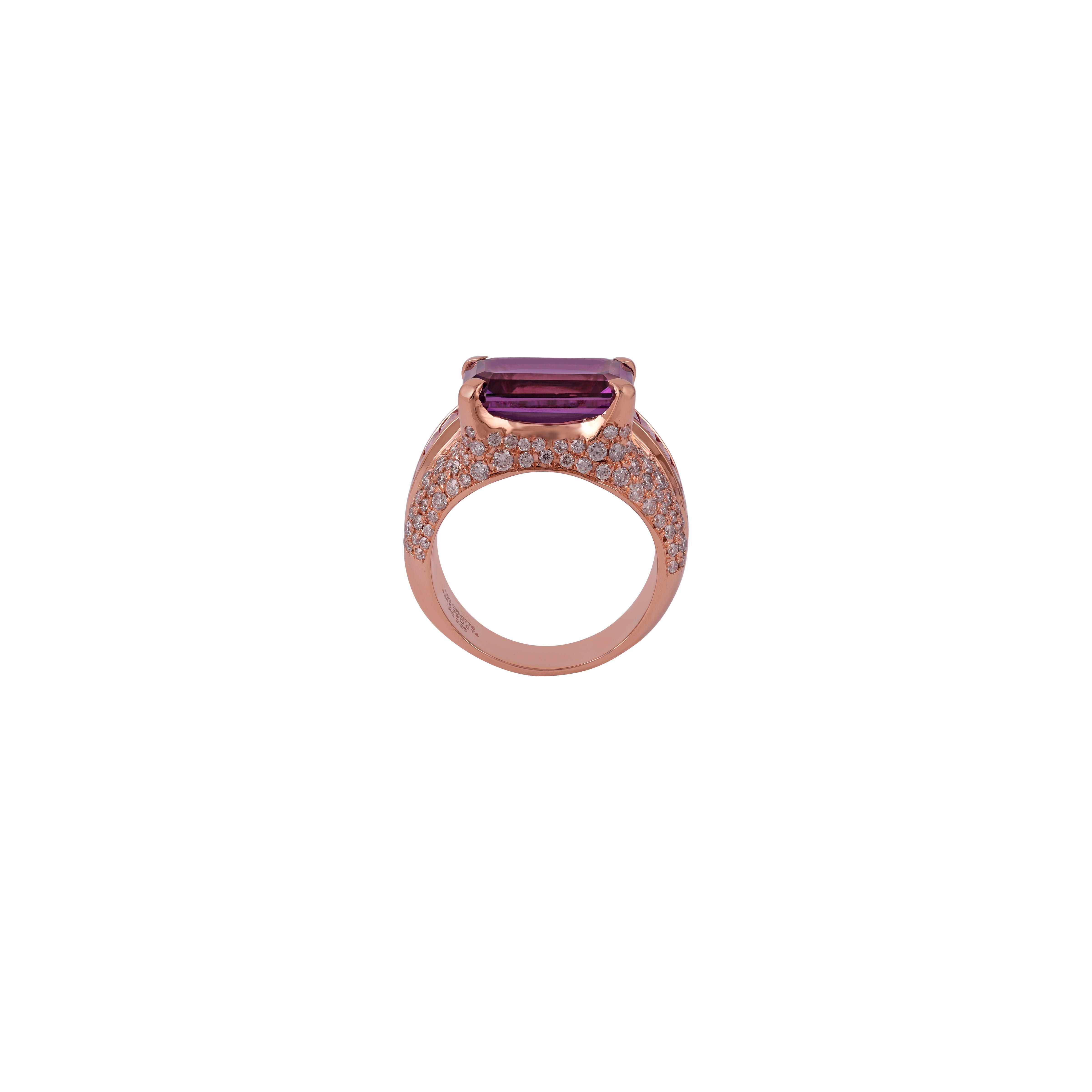 Contemporary Clear 6.03 Amethyst , Pink Sapphire & Diamond Ring in 18k Gold  For Sale