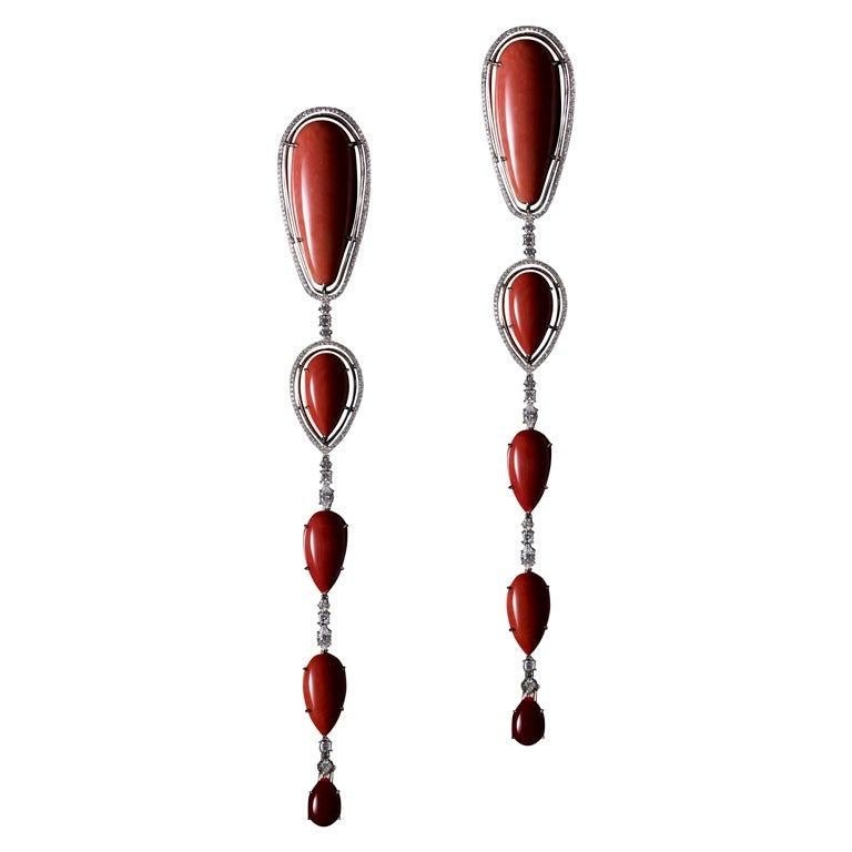 One-of-a-kind Coral and Diamond Long Drop Earrings In New Condition For Sale In New York, NY