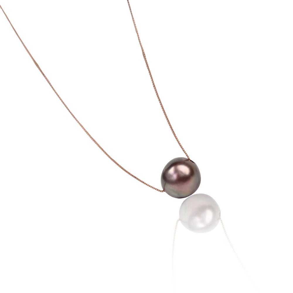 This beautifully delicate necklace can be worn every day and night without feeling it. 
Cortez Pearls are the rarest cultured pearls in the world, with only 4000 produced annually.
They display a rainbow of color unlike any other pearl because they