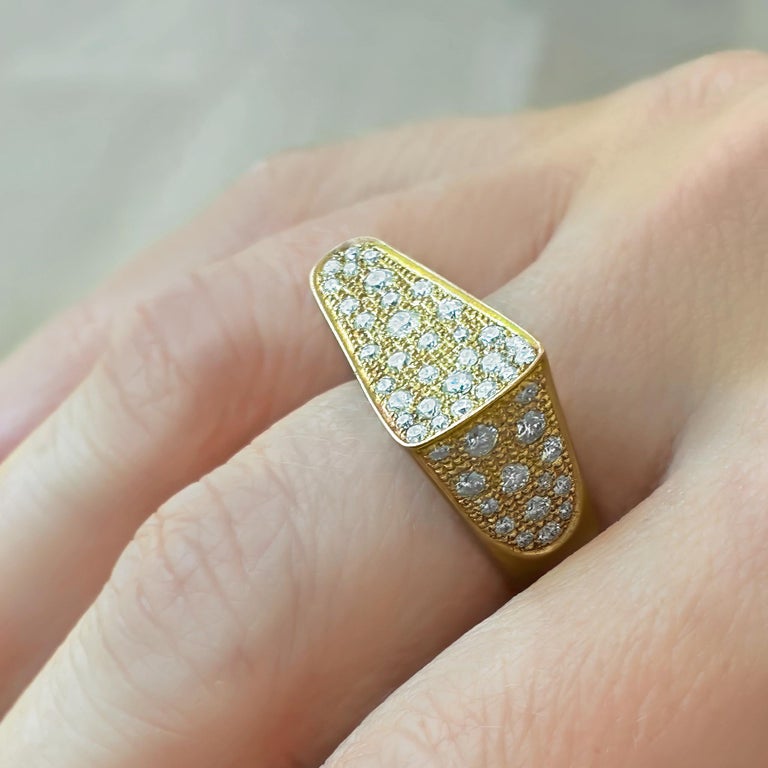 One-of-a-Kind Diamond Edge Satin Yellow Gold Parisian Ring, Yvonne Leon 2023 photo 3