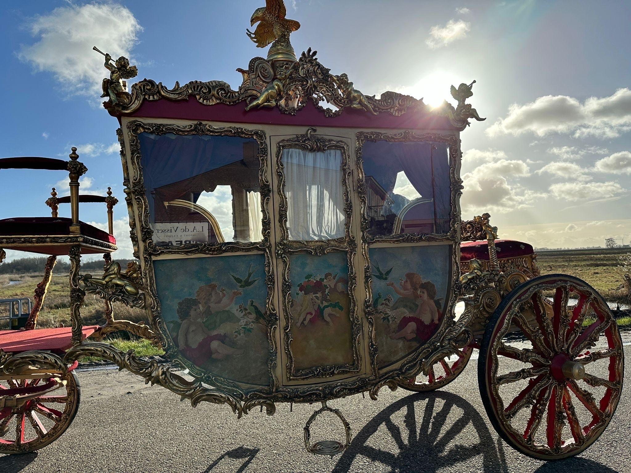 One of a kind, Dutch royal carriage, restored and ready to use For Sale 3
