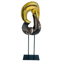 Figurativo único  Escultura de suelo en latón macizo, EE.UU. Siglo XXI