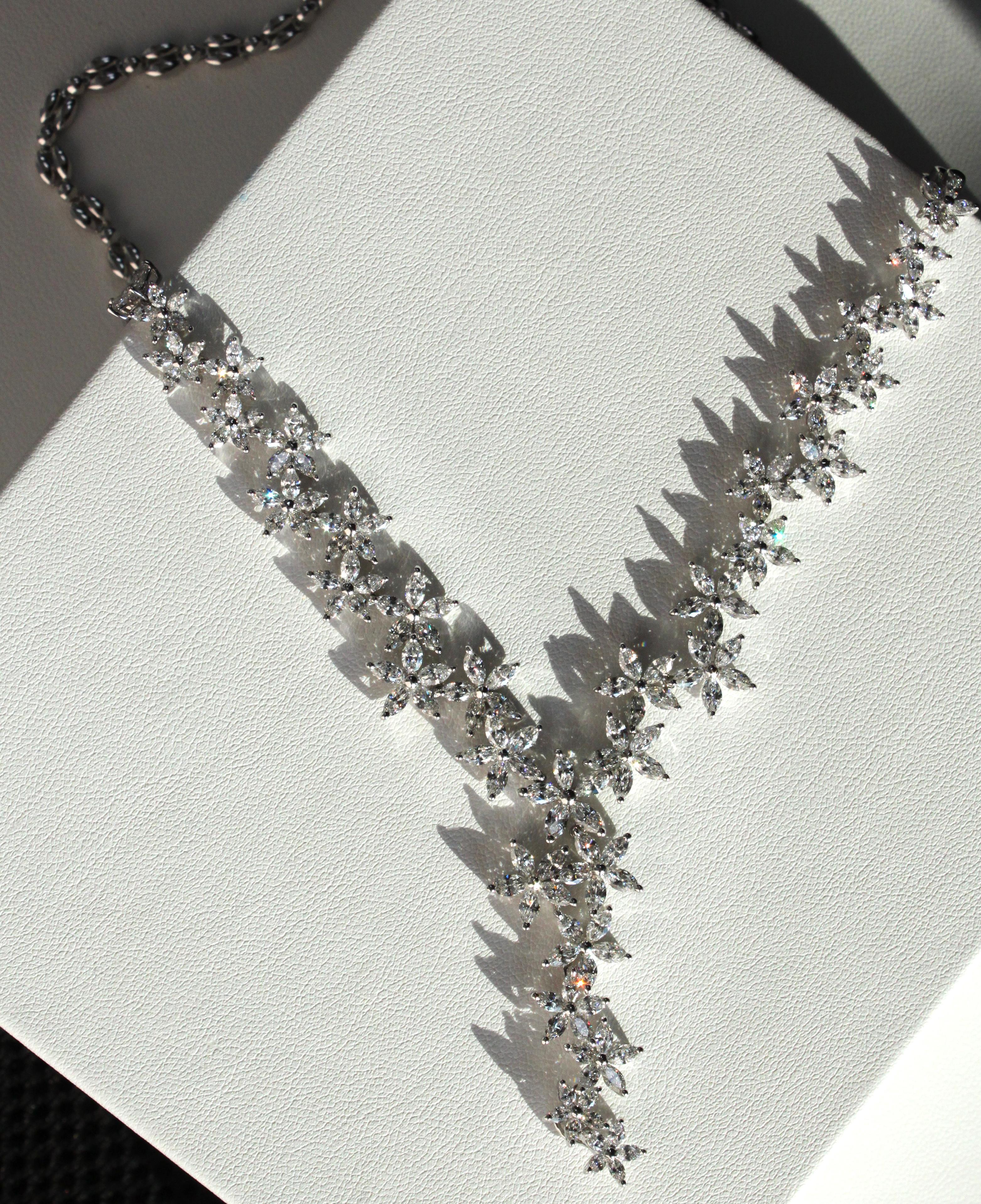 One of a kind floral diamond necklace made with marquise VS-SI natural diamonds For Sale 1