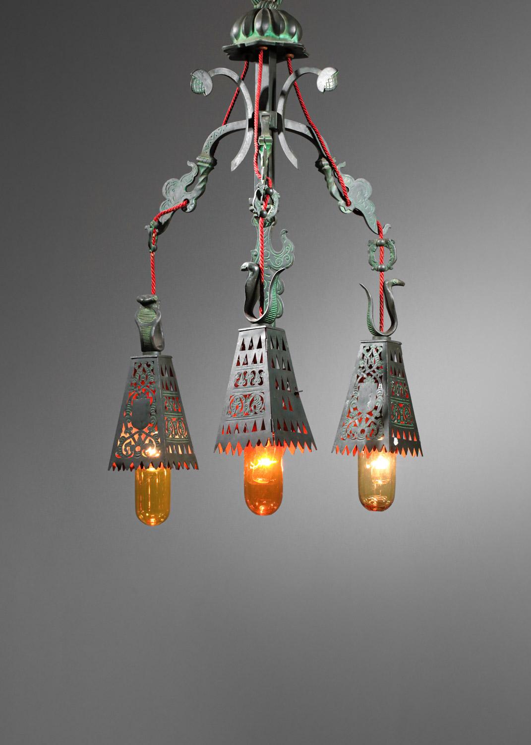 One-of-a-kind French chandelier orientalist decor from the 1940s chased bronze  For Sale 4