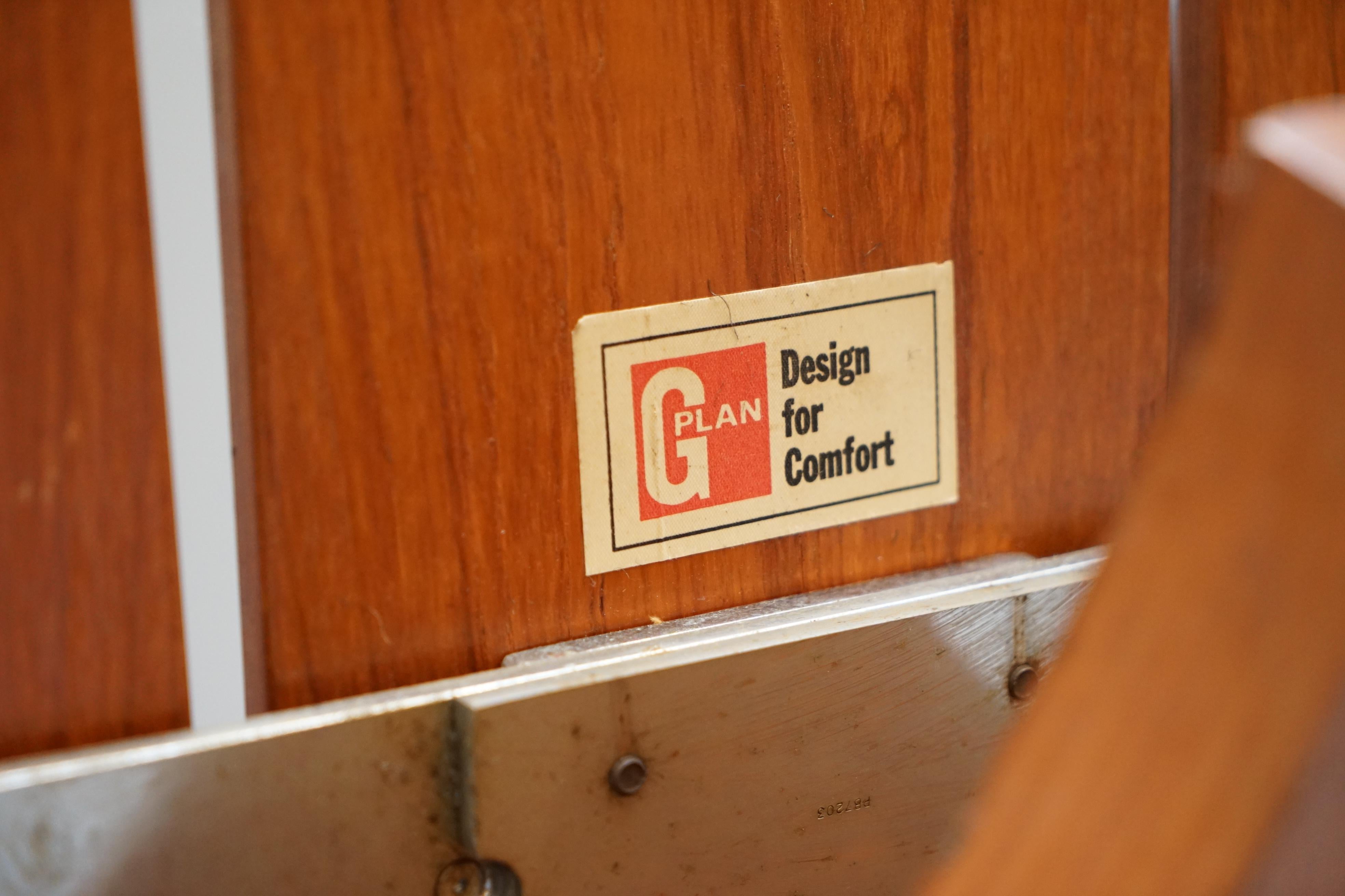 Einzigartiger, vollständig restaurierter, handgefärbter Housemaster-Sessel aus braunem Leder von G-Plan im Angebot 13