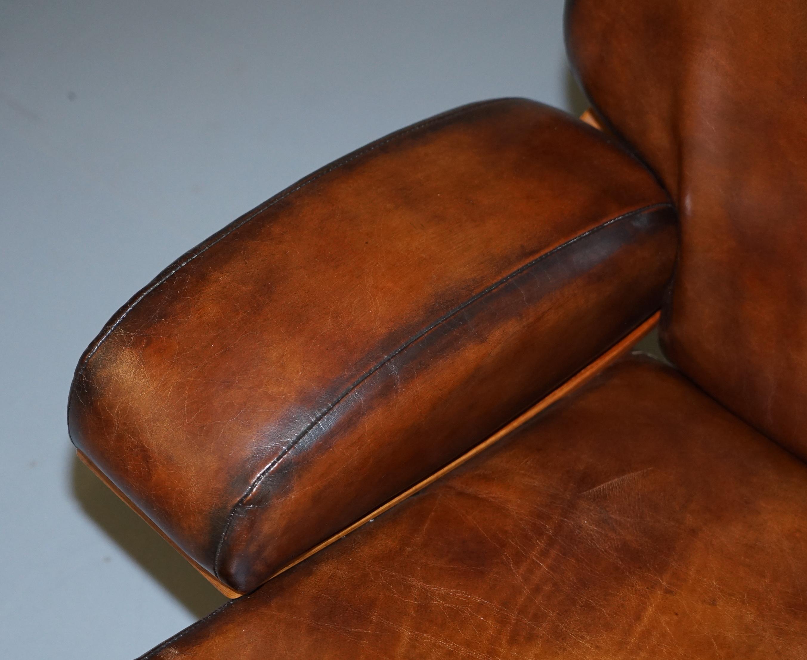 20ième siècle Fauteuil G-Plan unique en son genre, entièrement restauré, en cuir brun teinté à la main en vente