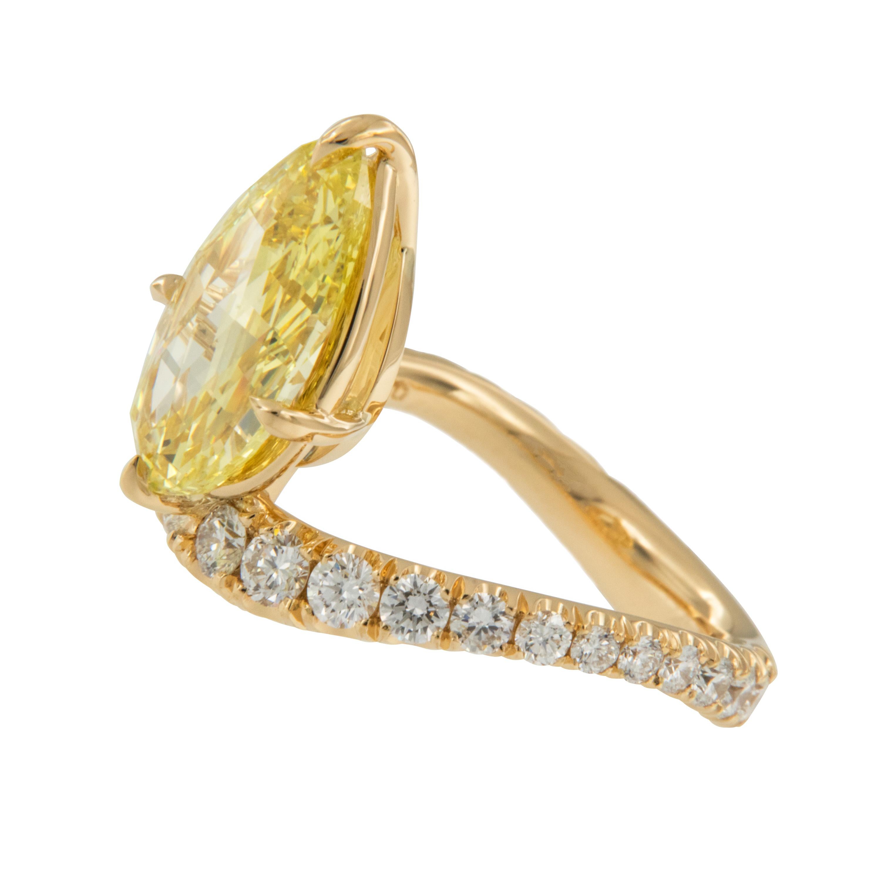 One of a Kind collaboration between world renowned designers Goshwara & Campanelli & Pear centers around a unique & rare 2.95 Carat Fancy Intense Yellow Diamond briolette cut, GIA# 7361597864. Crafted from royal 18 karat yellow gold in serpent style