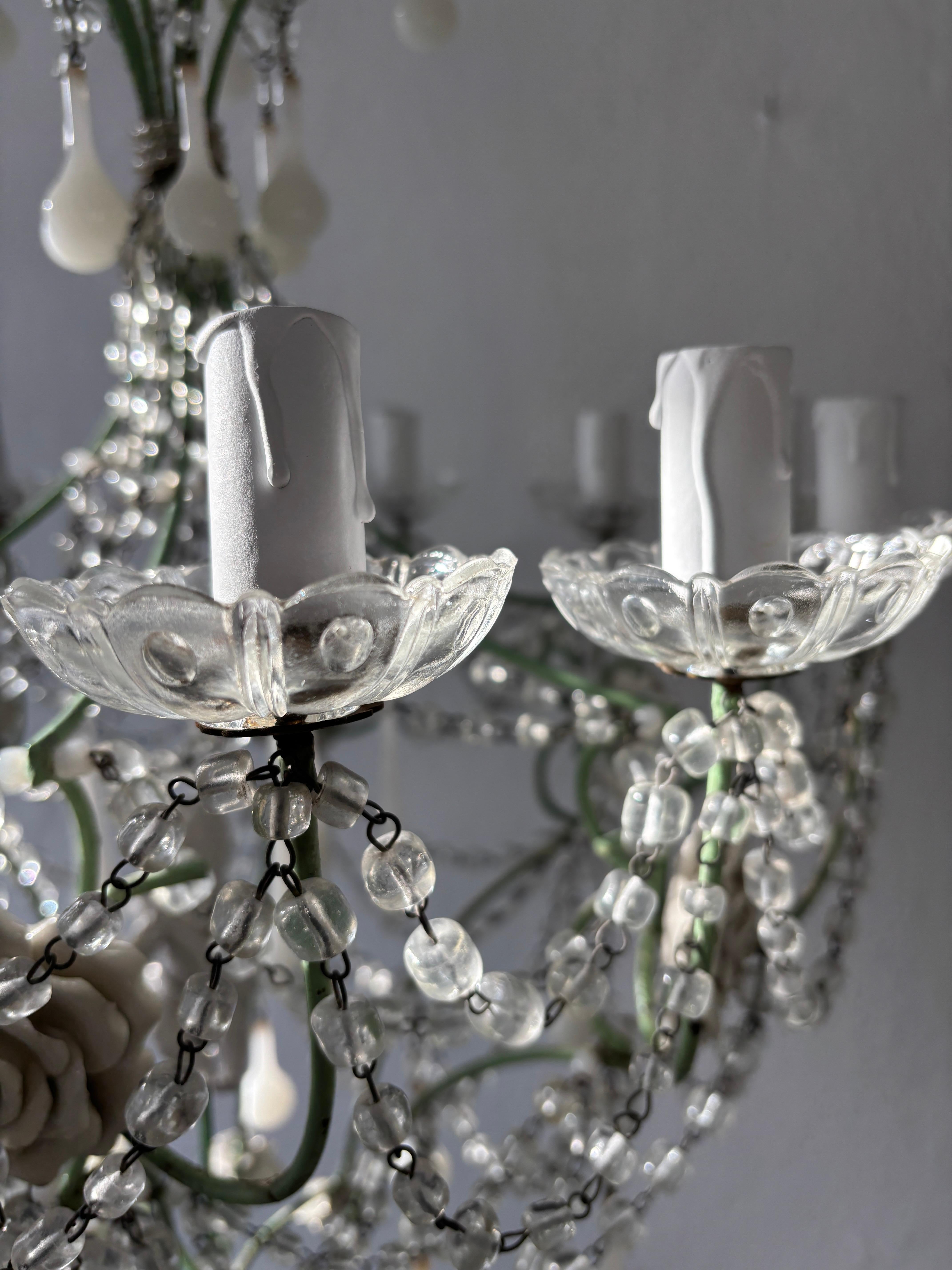 Lustre unique en cristal de chérubin avec roses opalines vertes et blanches 12 Lights en vente 6