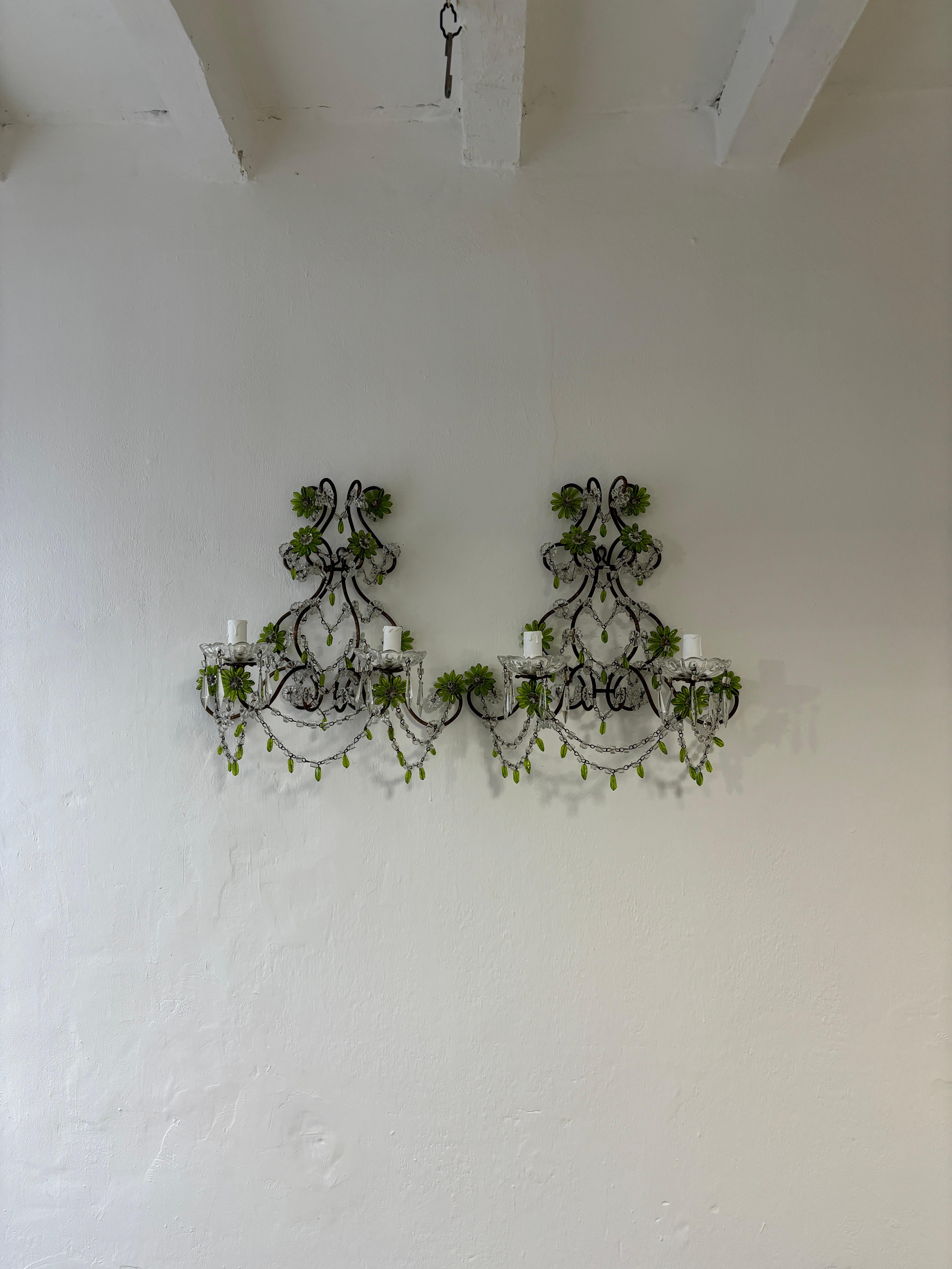 One of a Kind Green Chartreuse Murano Glass Macaroni Swags Italian Sconces 1900  For Sale 5