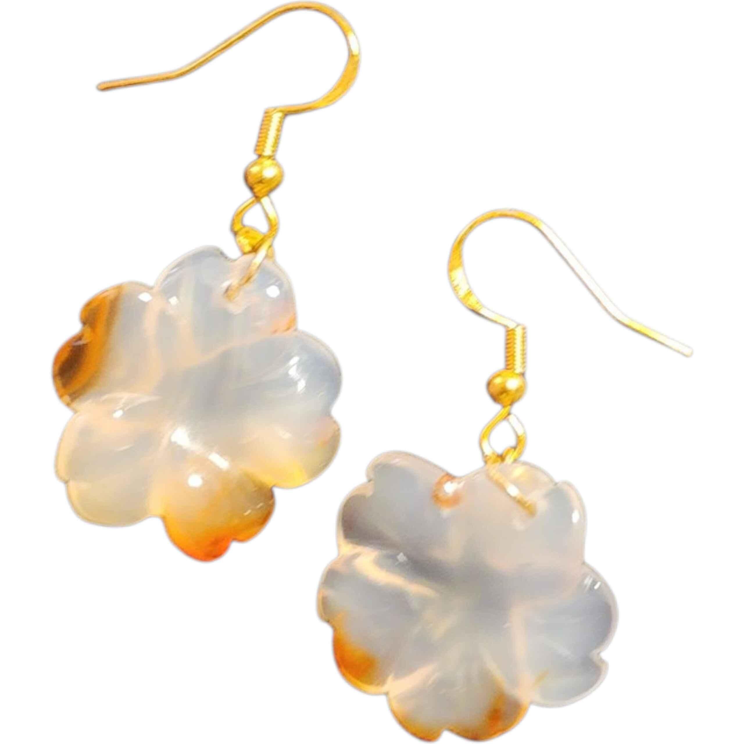 Einzigartige handgeschnitzte Achatblüten-Ohrringe, Vintage By im Zustand „Hervorragend“ im Angebot in Milford, DE