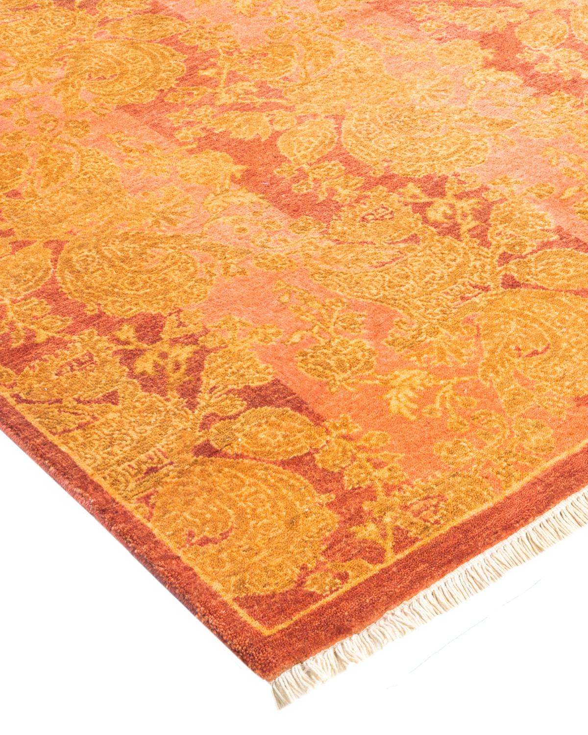Avec leurs palettes discrètes et leurs motifs à l'envers, les tapis de la collection Mogul apporteront une sophistication intemporelle à n'importe quelle pièce. Influencés par un éventail de motifs turcs, indiens et persans, les artisans qui tissent