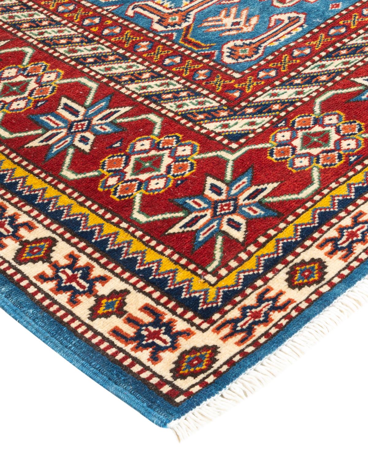 La riche tradition textile de l'Afrique occidentale a inspiré la collection Tribal de tapis de grande qualité. Incorporant un mélange de motifs géométriques, dans des palettes allant de la terre à la vivacité, ces tapis apportent un sentiment