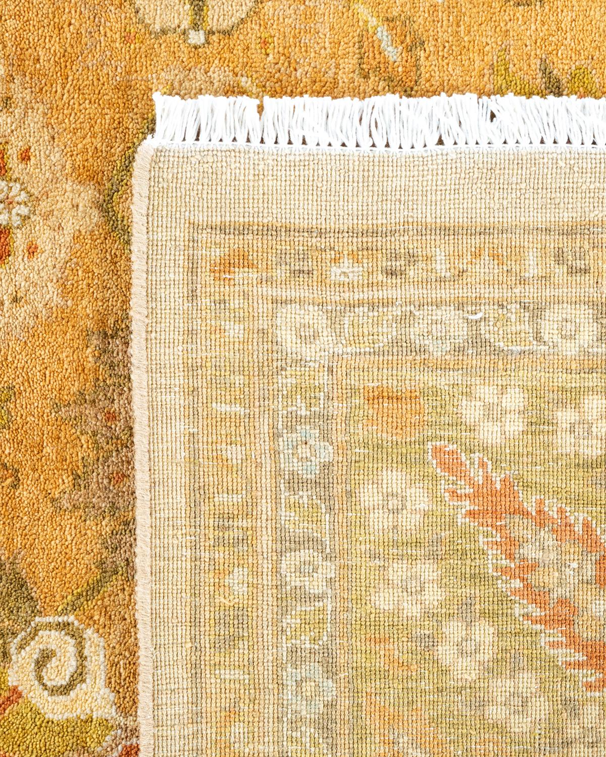 Einzigartiger, handgeknpfter, zeitgenssischer, eklektischer, elfenbeinfarbener Vorleger mit Blumenmuster (21. Jahrhundert und zeitgenössisch) im Angebot