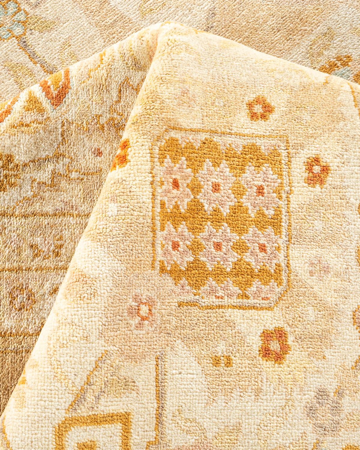 Einzigartiger, handgeknpfter, zeitgenssischer, eklektischer, elfenbeinfarbener Vorleger mit Blumenmuster im Angebot 1