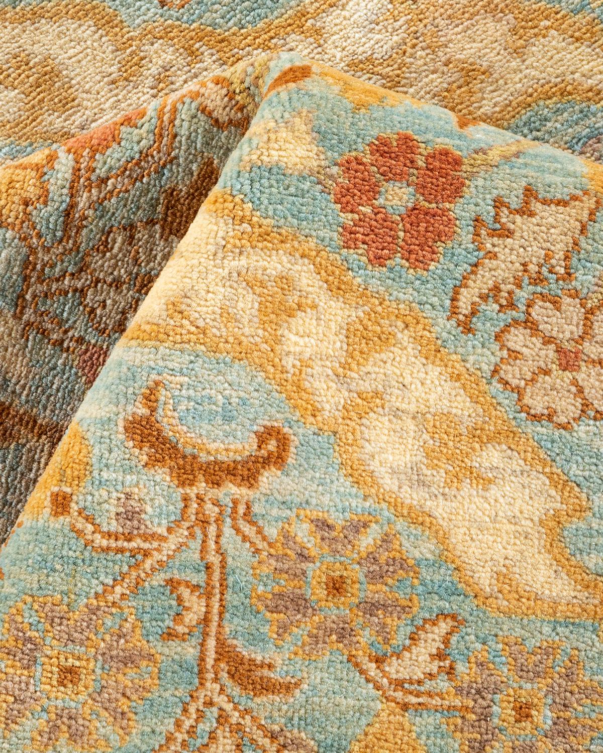 Alfombra única anudada a mano contemporánea floral ecléctica azul claro en venta 1